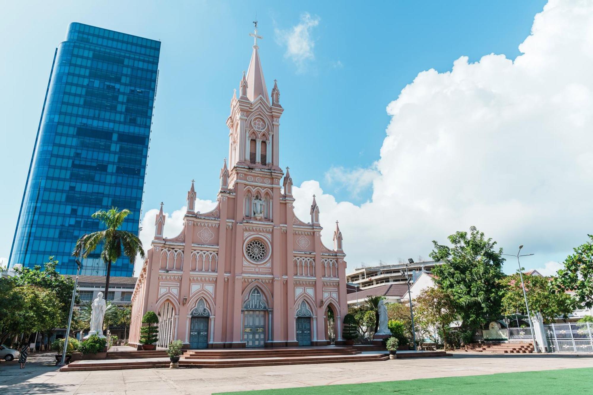 Satya Market Da Nang
