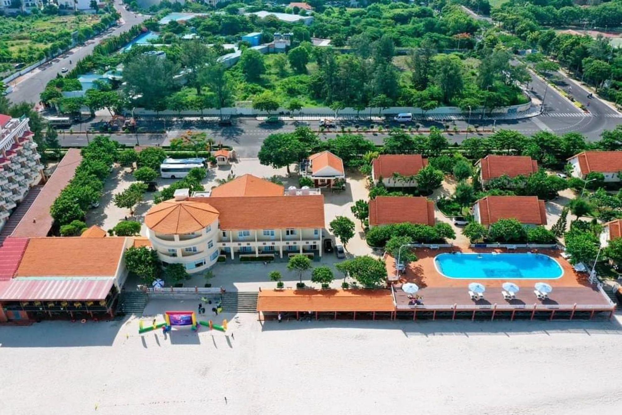 Duong Intourco Resort, Resort