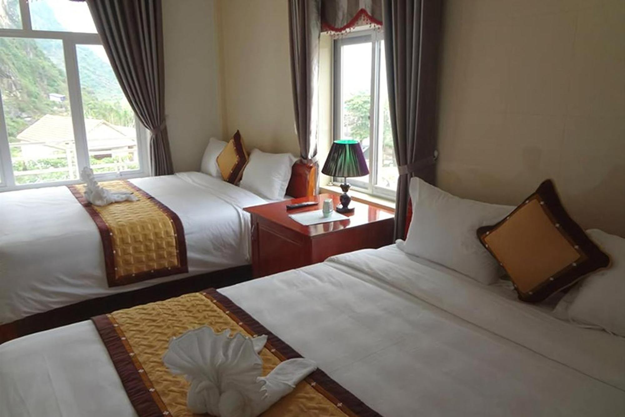 Paradise Hotel