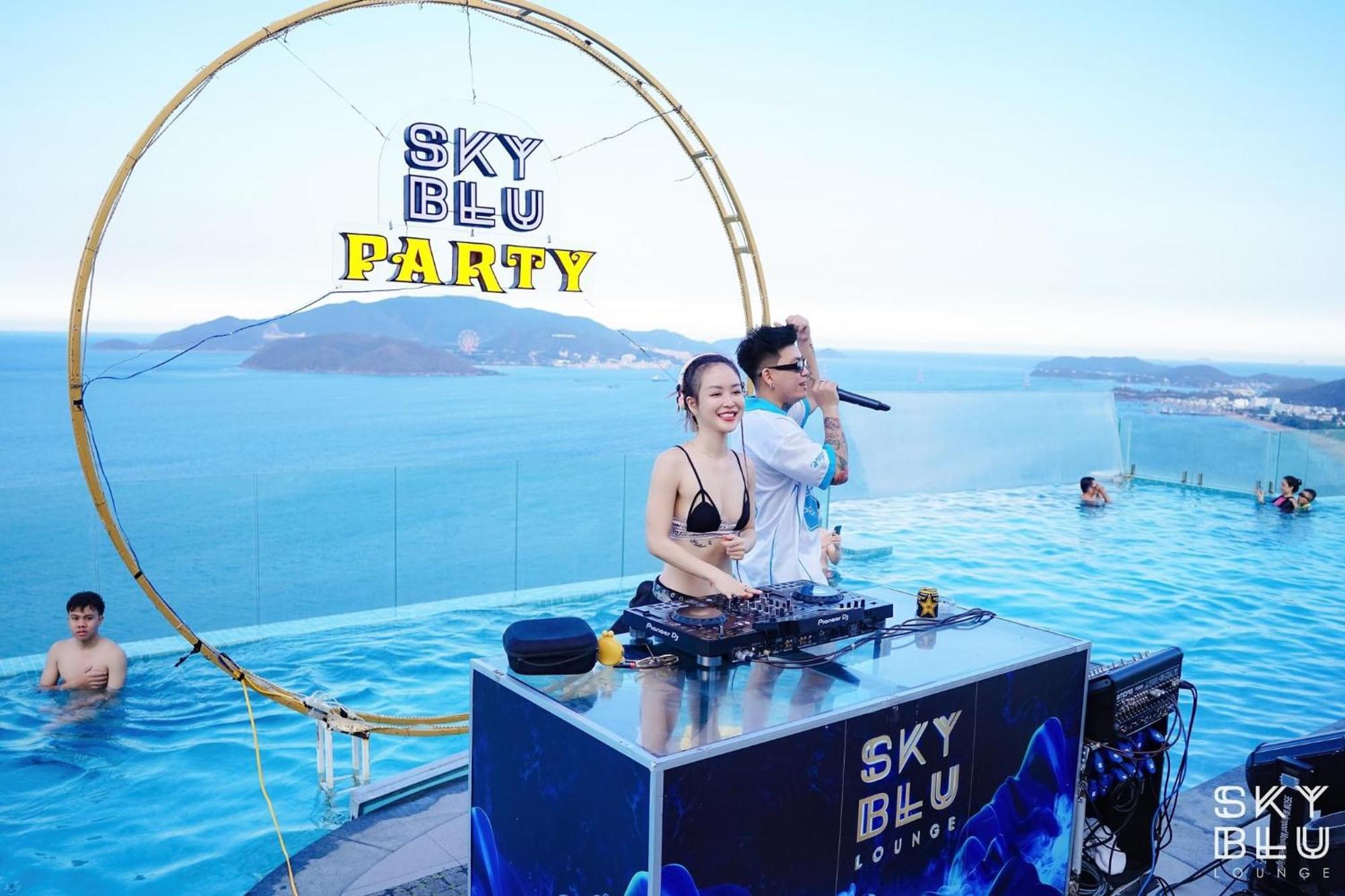 Panorama Sky Apartment *