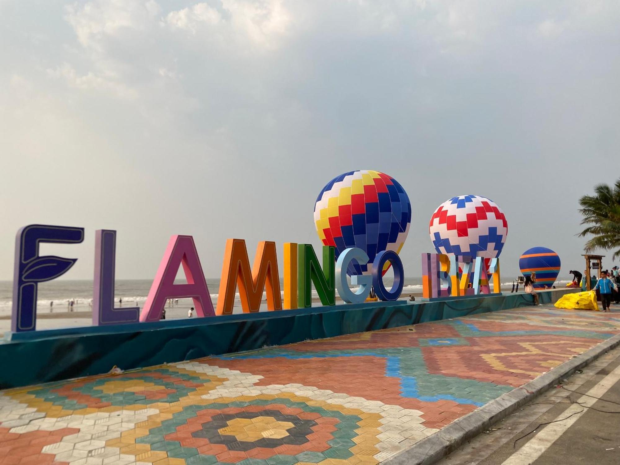 Flamingos Tien *