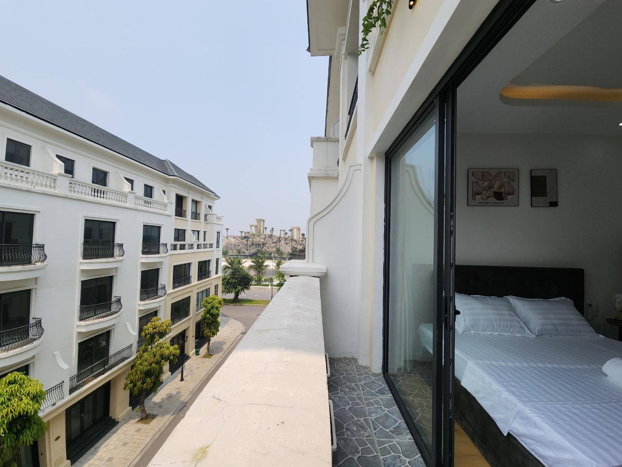 Timi's Near The Wave Park Bbq Free * Hoa Binh