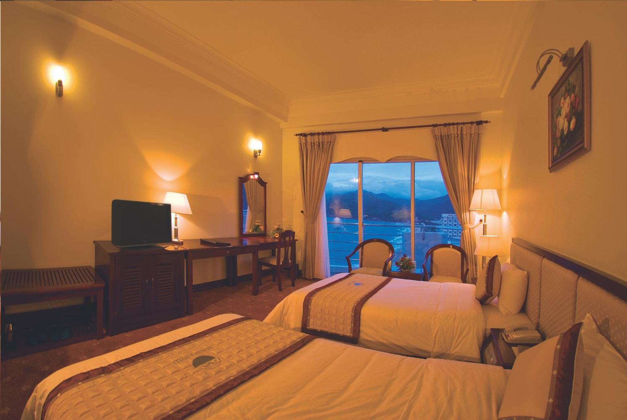 Seagull Hotel 4*