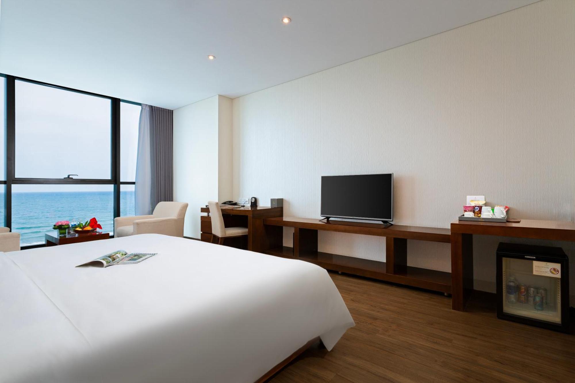 Grand Tourane Hotel 5*