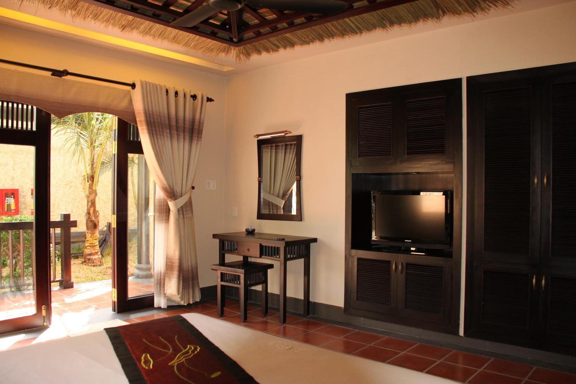 Lotus Village Resort 3*