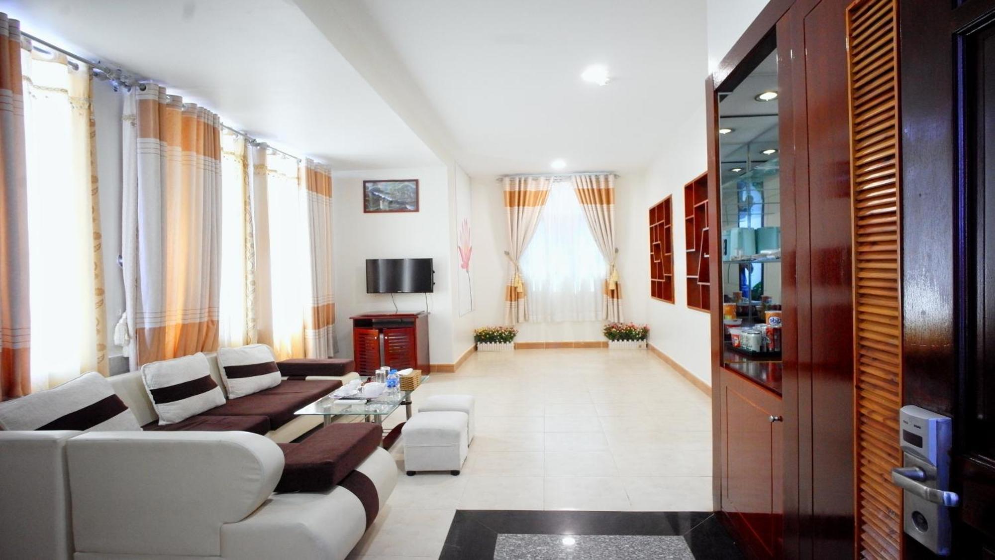 Sai Gon - Khách sạn 3*
