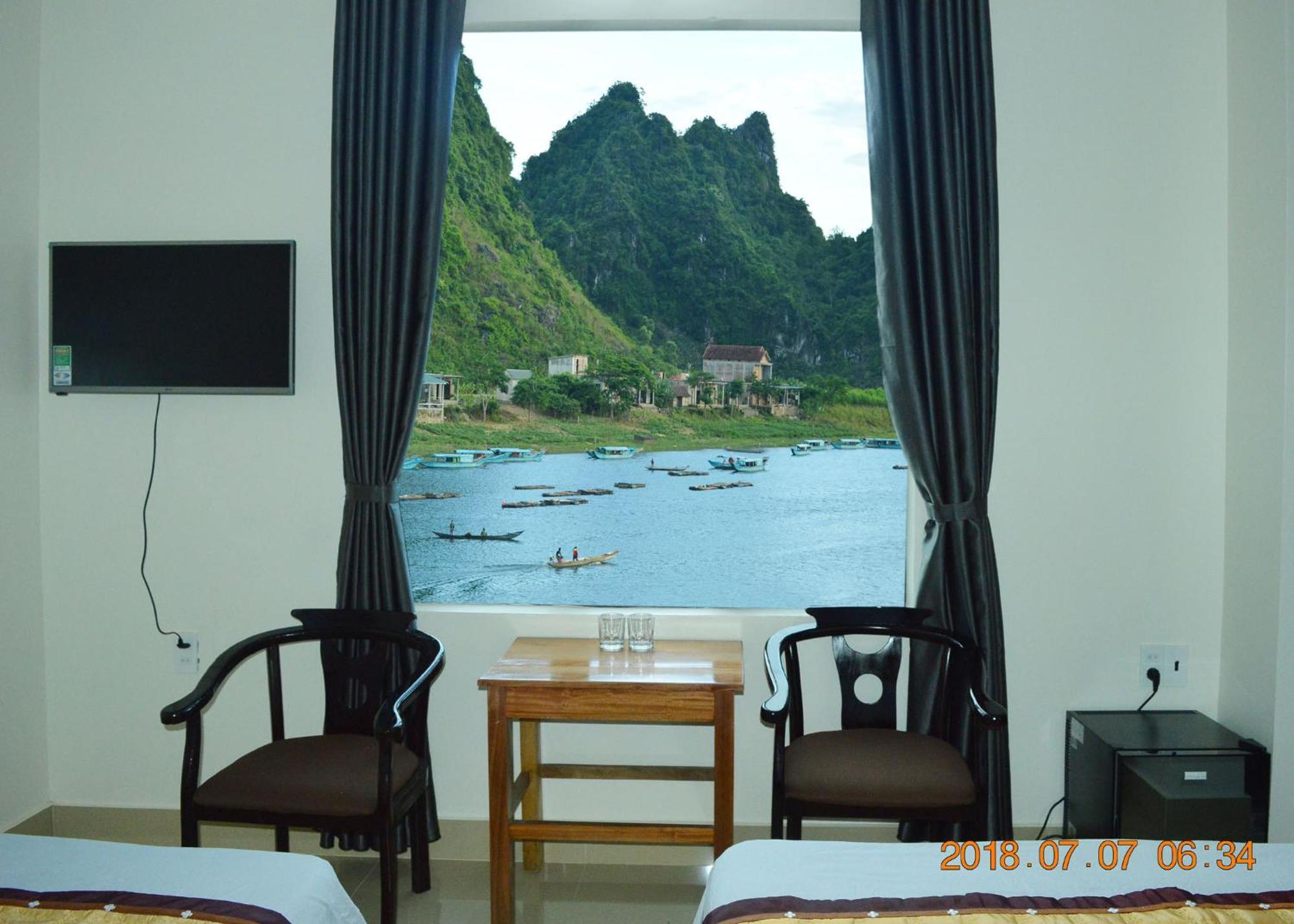 Son Doong Riverside 2*