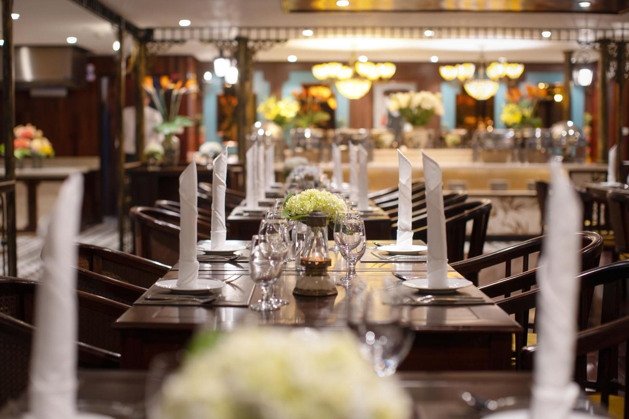 Indochine Cruise 5* Hạ Long
