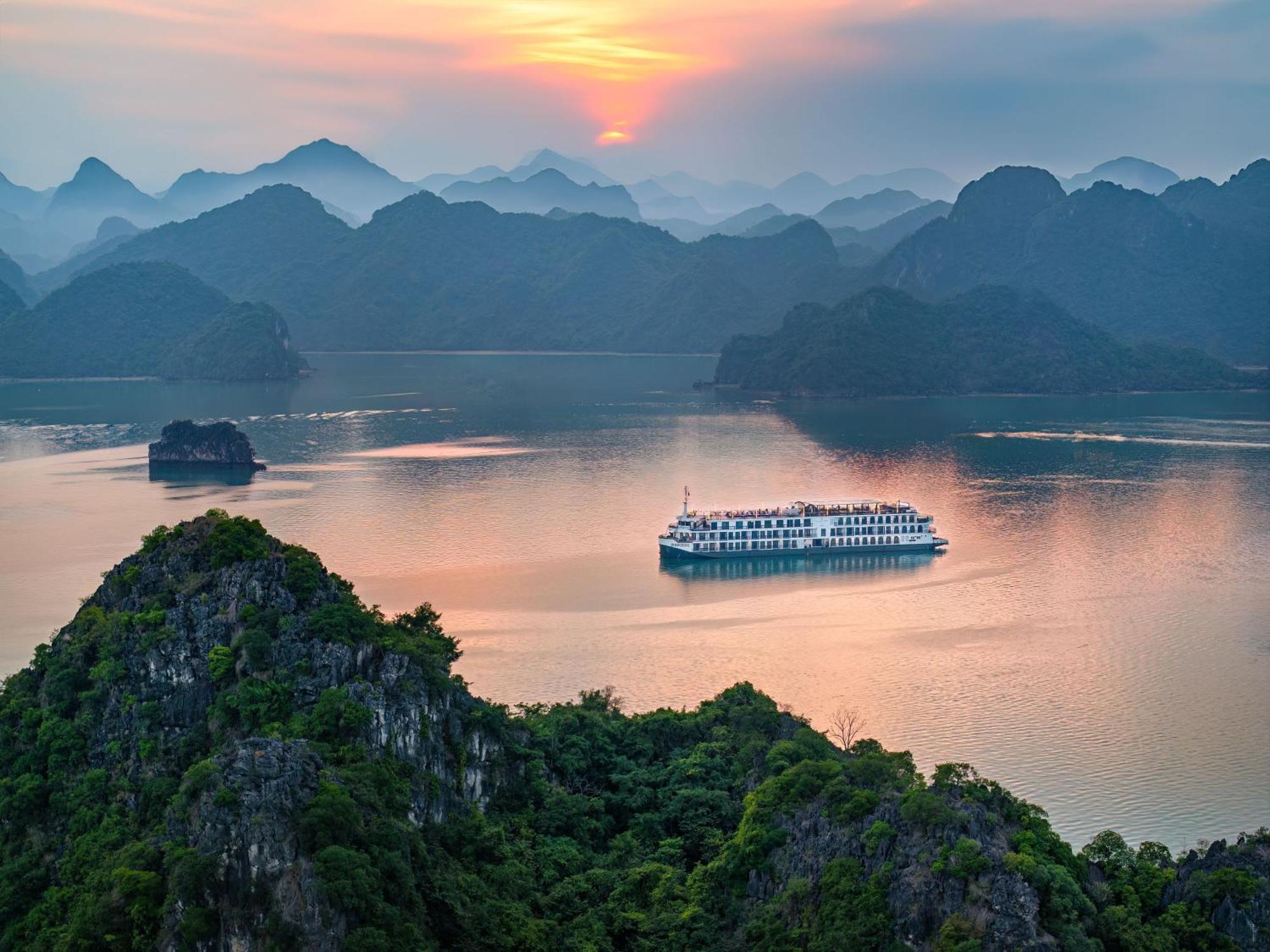 Indochine Cruise