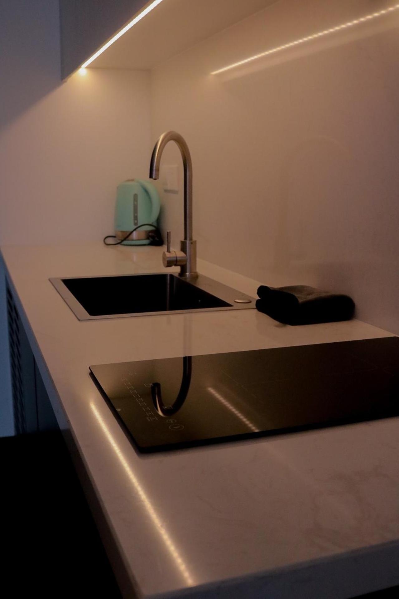 Hi-home Halong Bay Sea View Apartment *