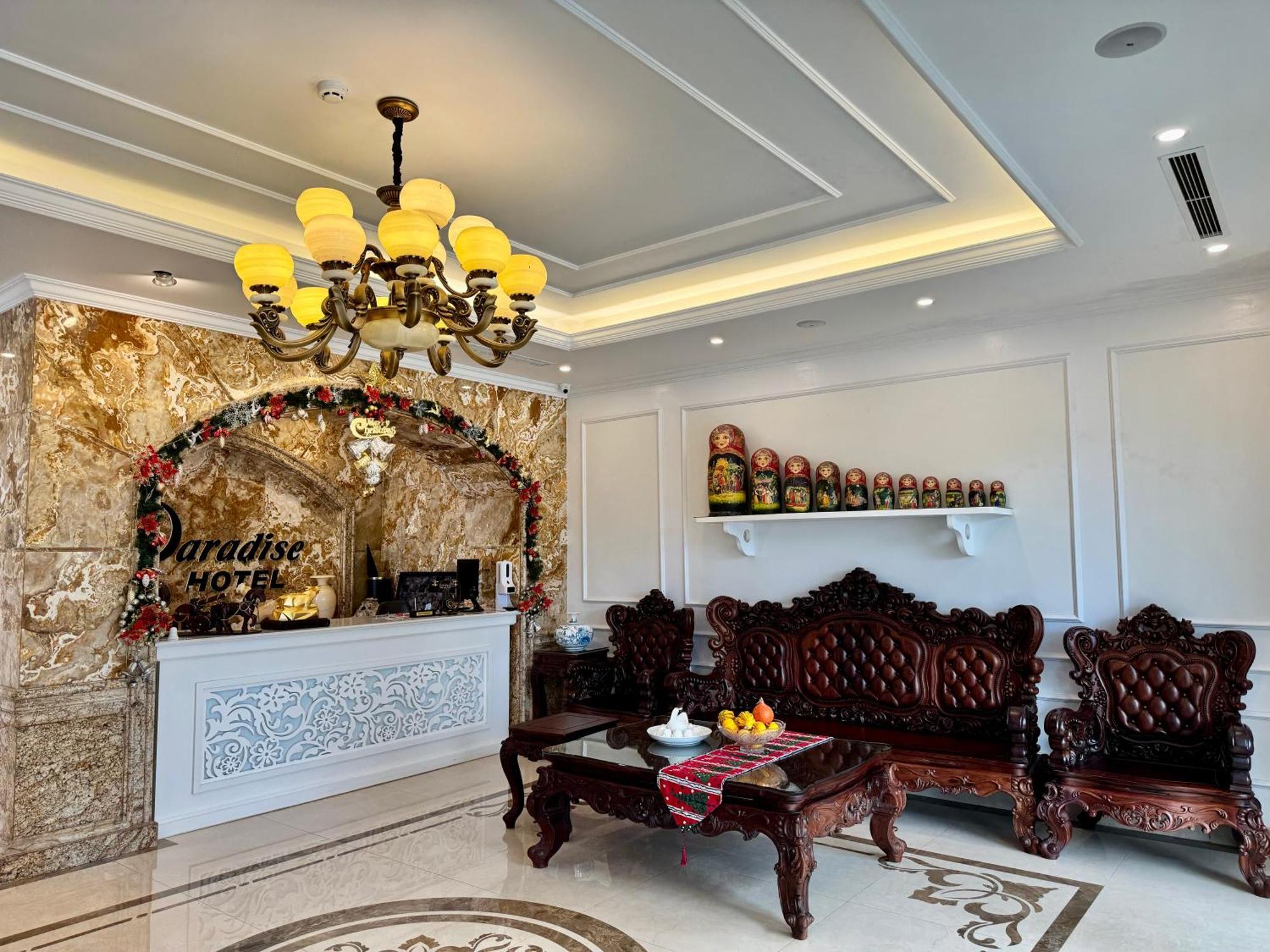 Paradise Hotel