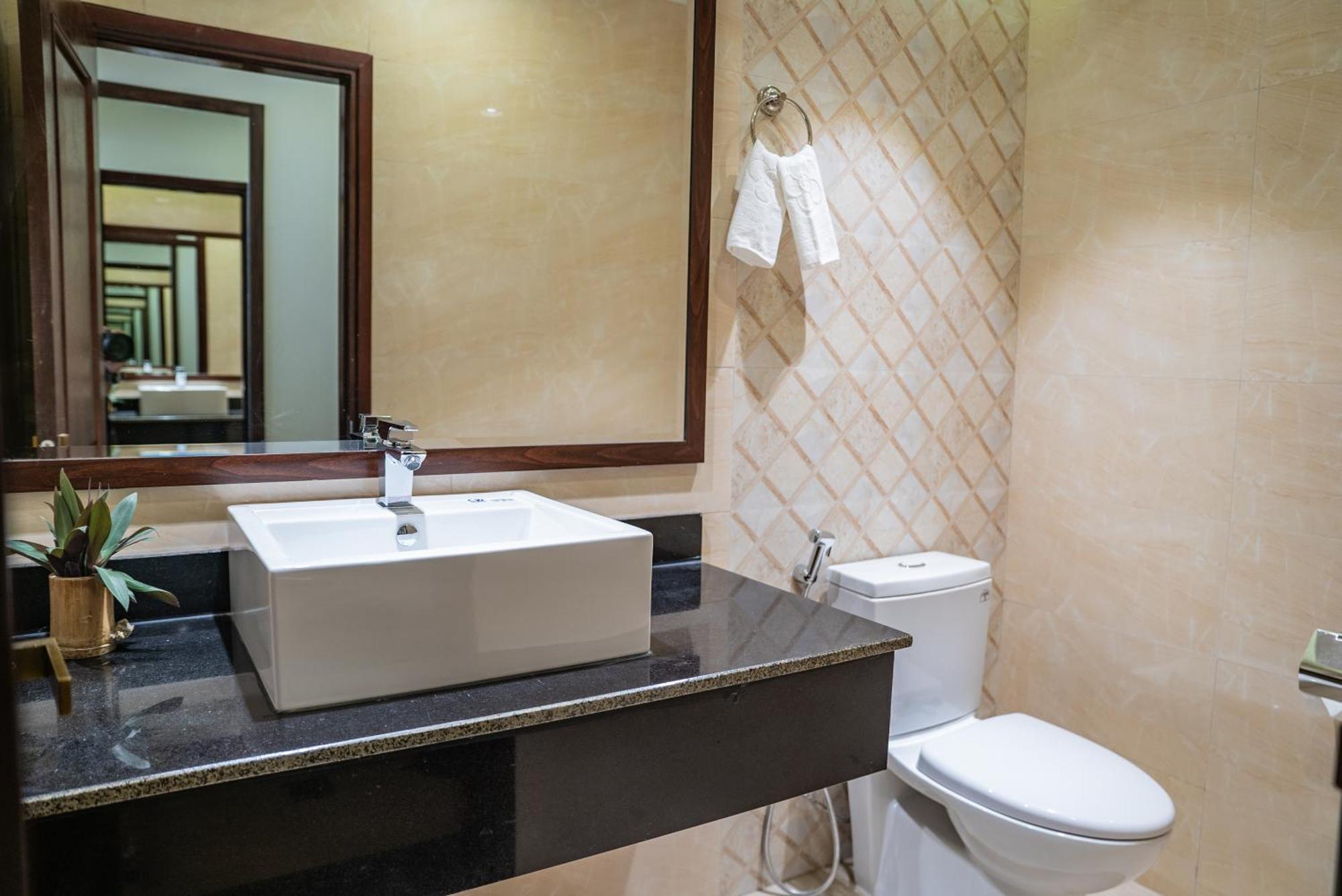 Saigon-ba Be 4*
