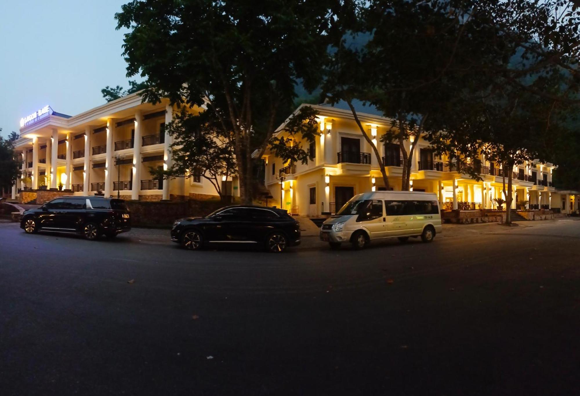 Saigon-ba Be 4*