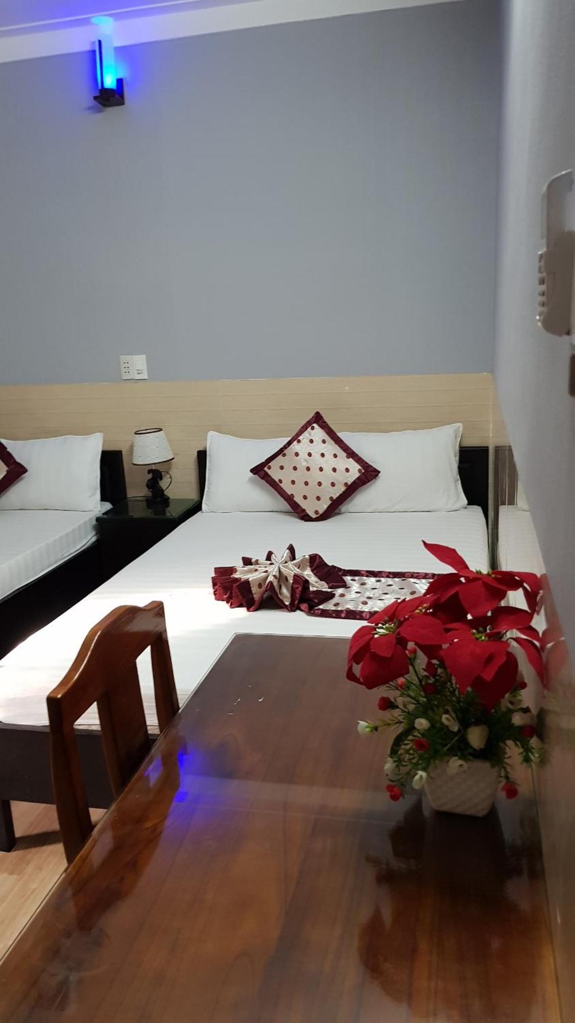 Hotel Khach San Anh Dong