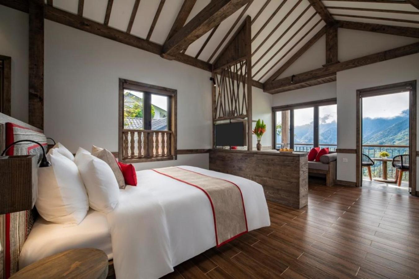 Catcat Hills & Resort
