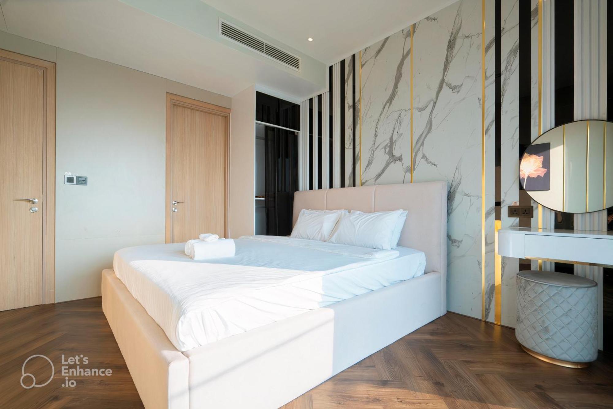 Comzy Apartment