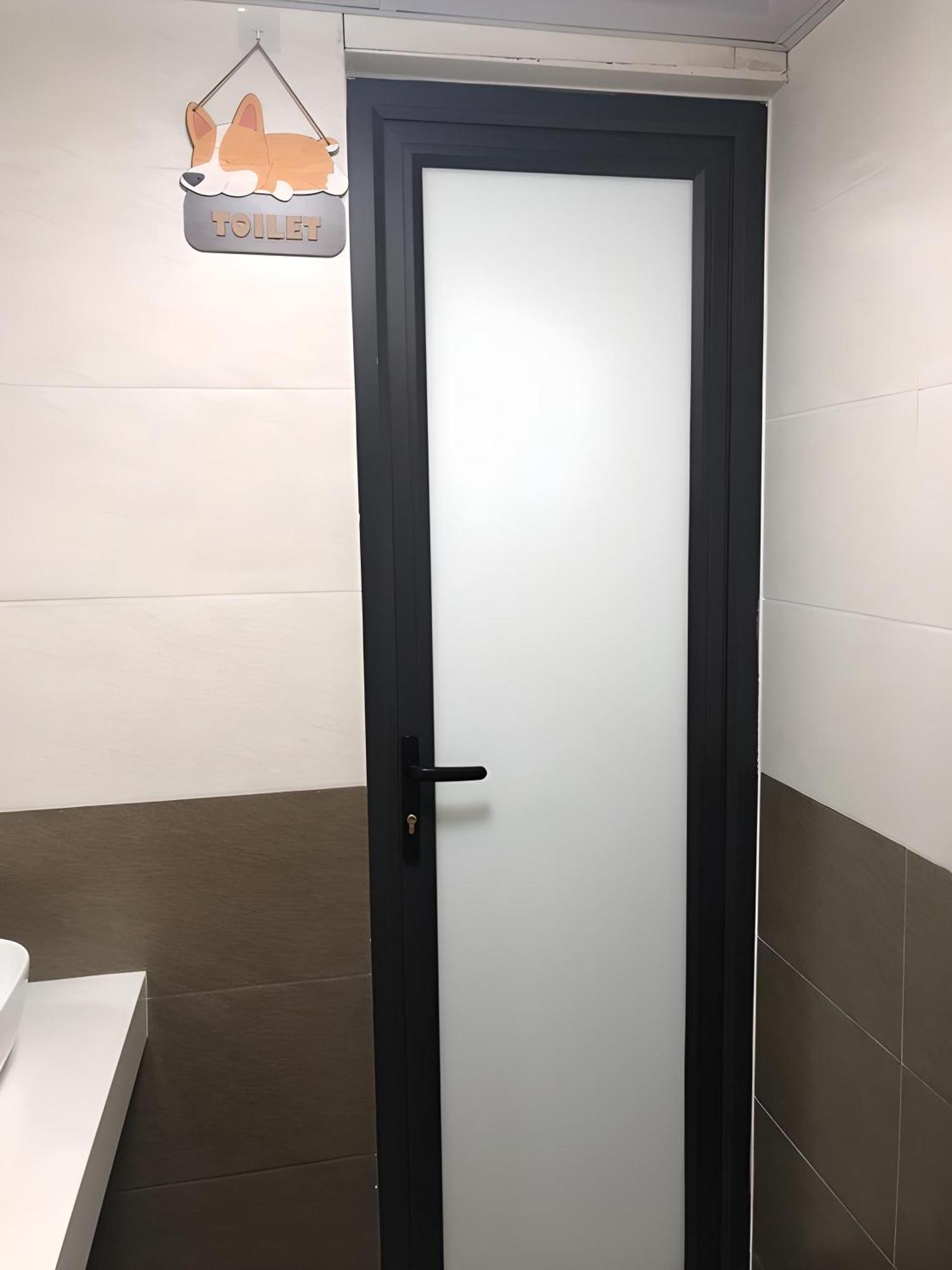 Tit Mit Hostel *