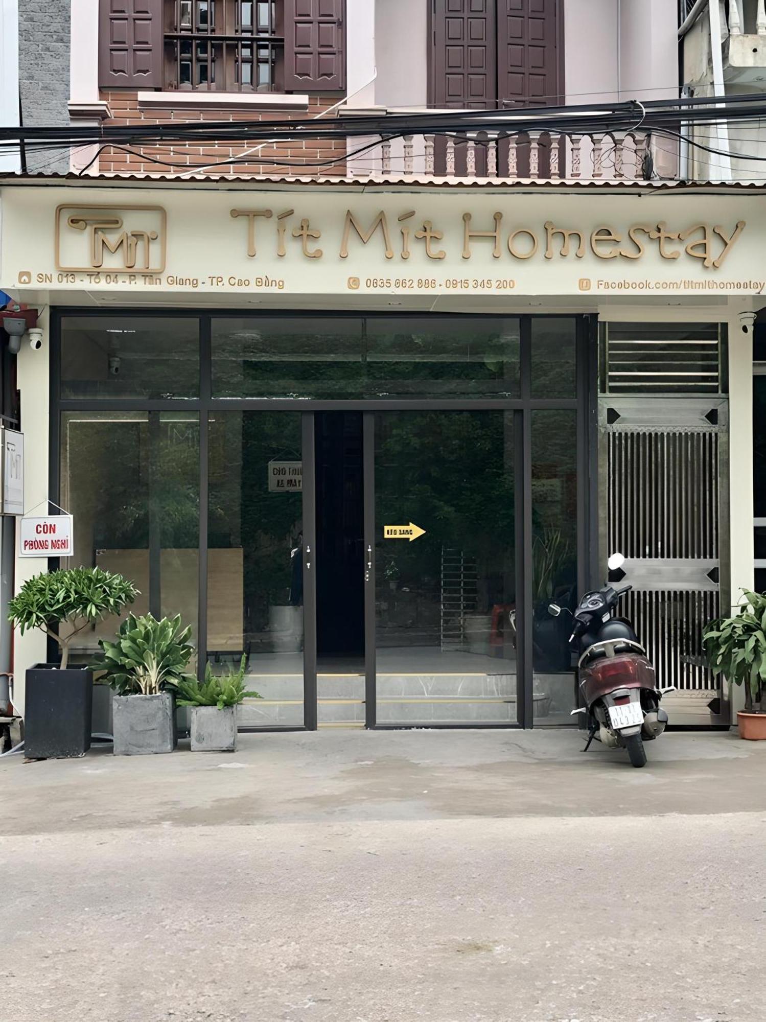 Tit Mit