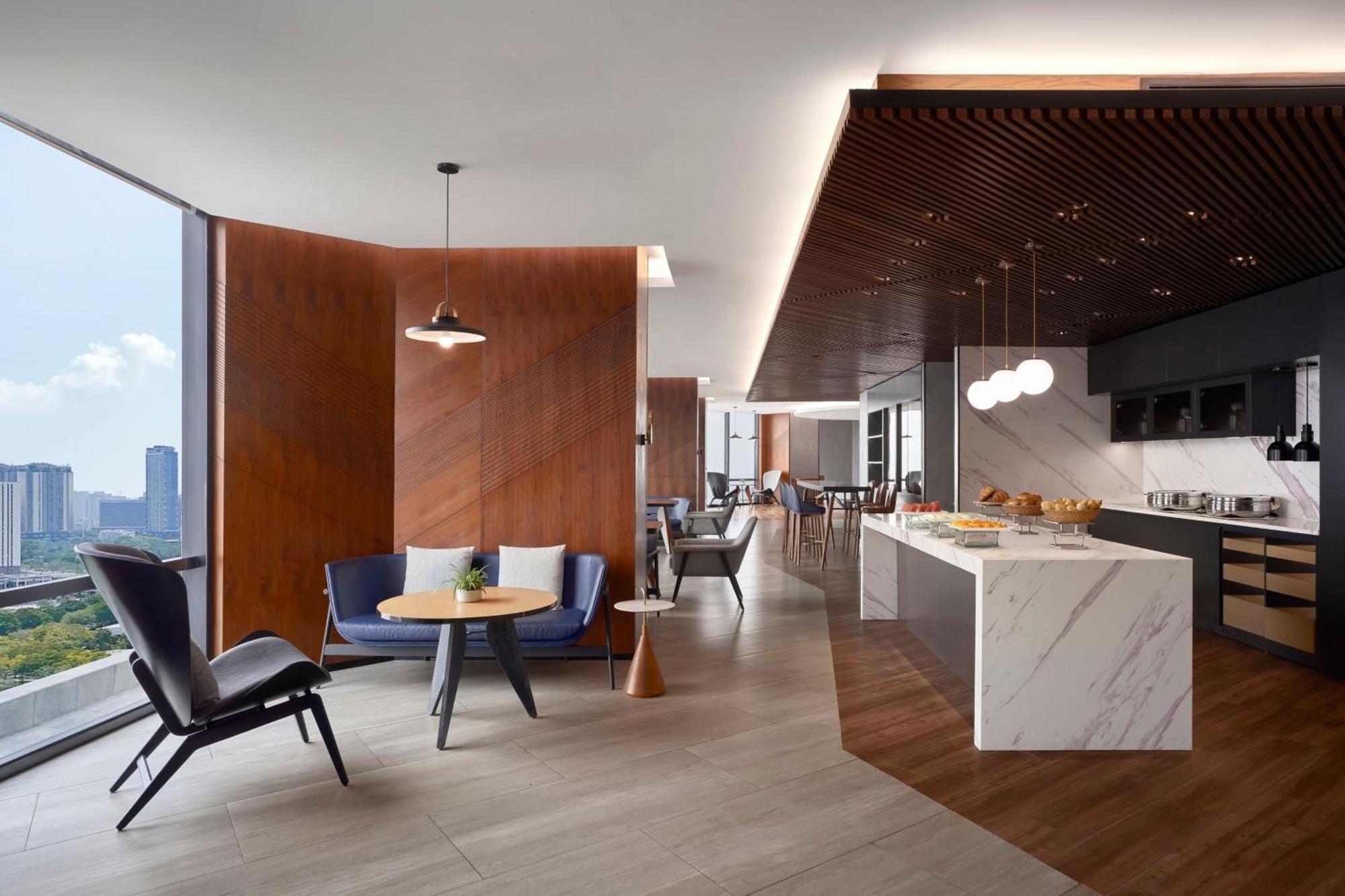 Khách sạn Sheraton West Hà Nội