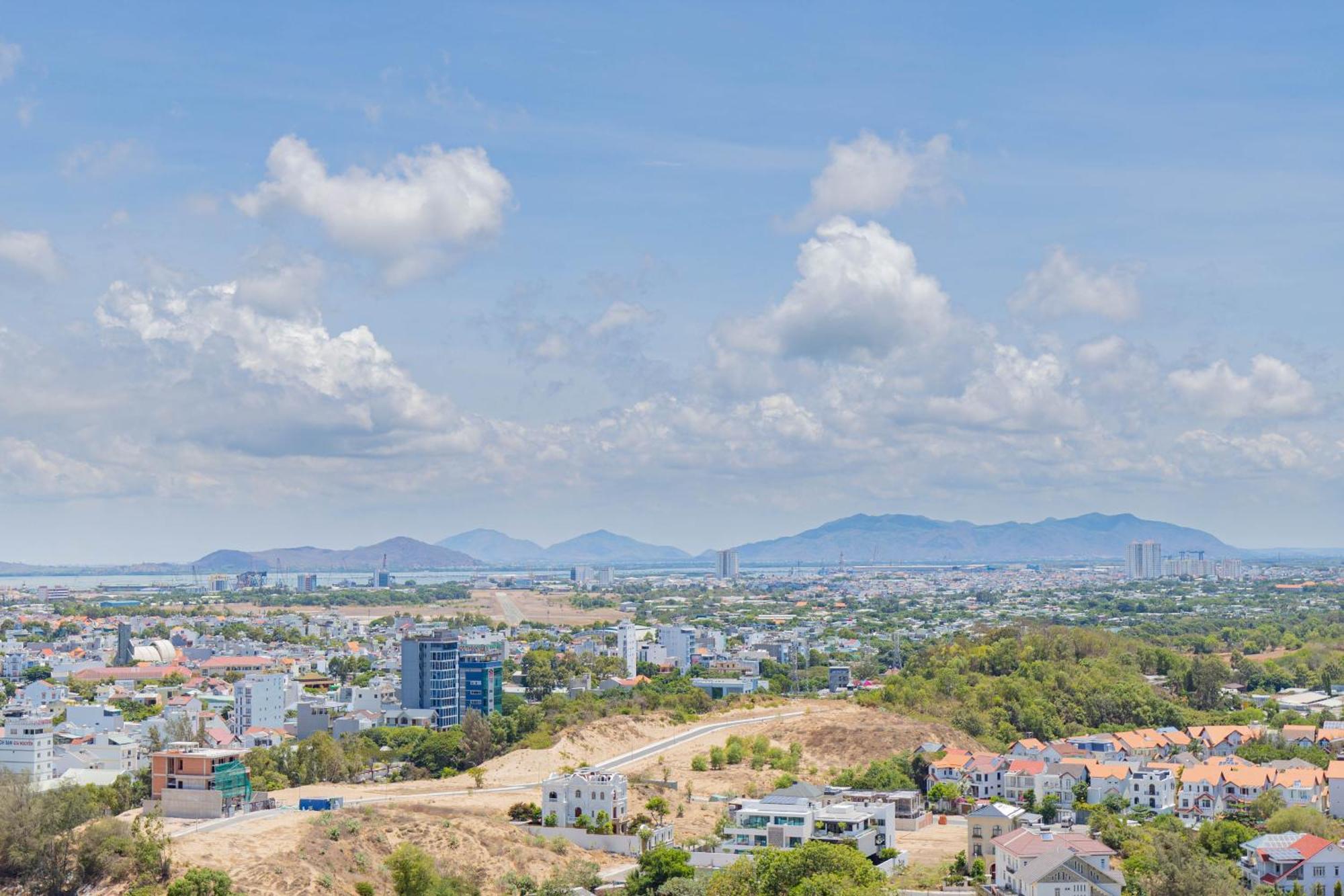 Ho Nghi Duong 5 Sao The Song Apartment *
