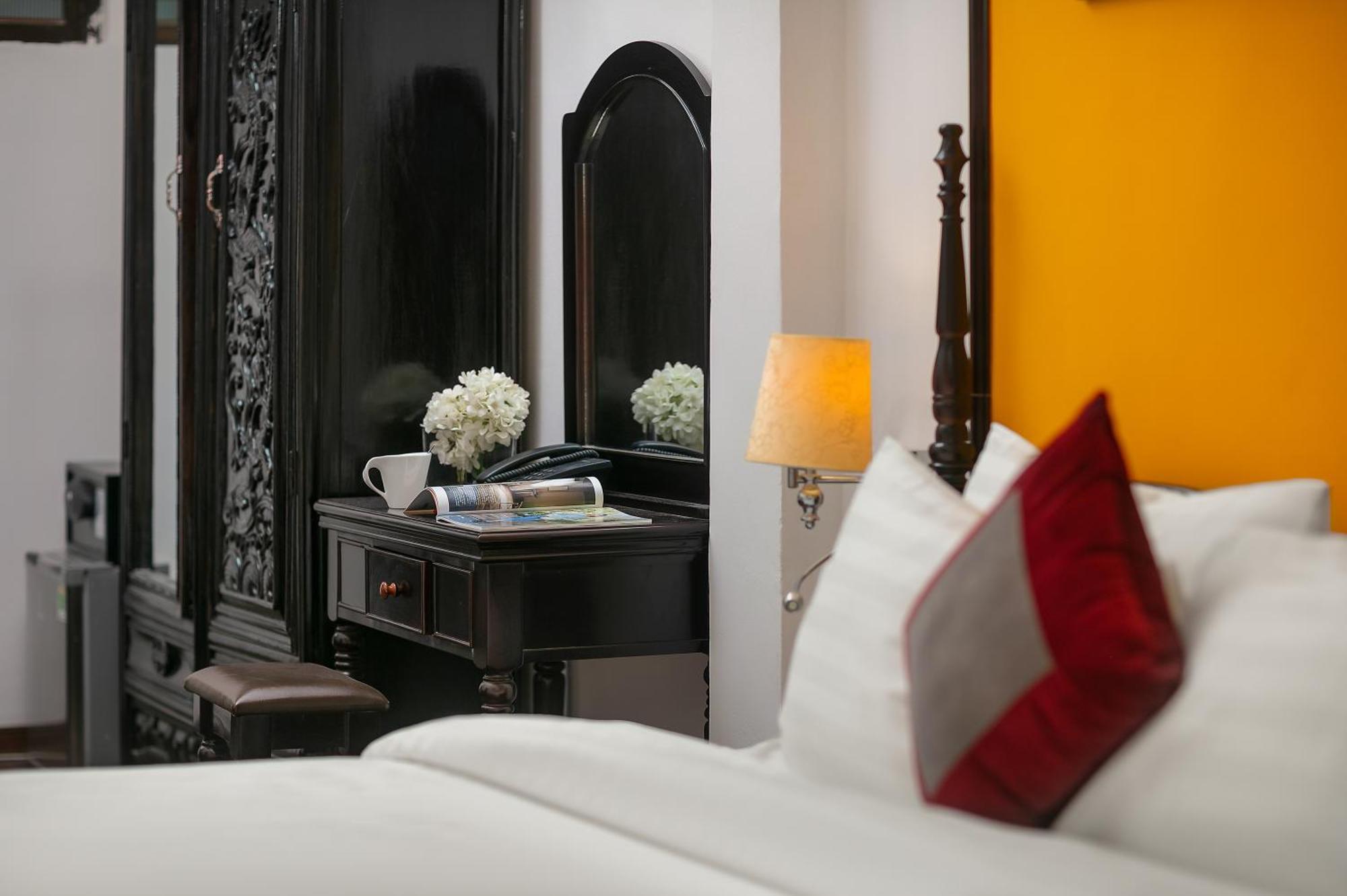 Silk Castle & Hotel Hanoi