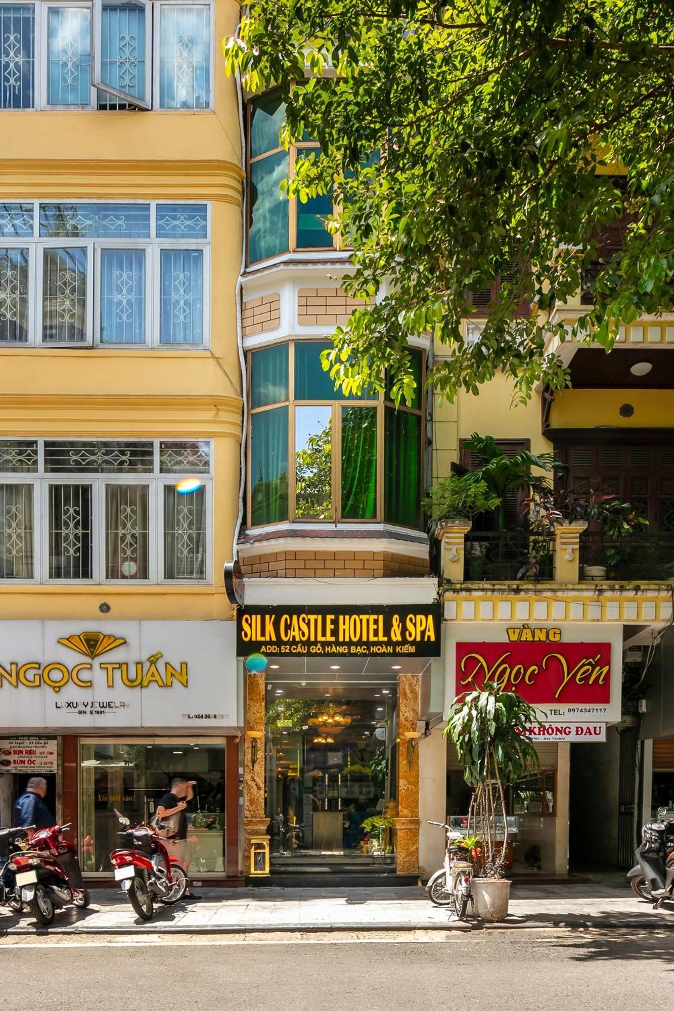 Hotel Silk Castle & 3*
