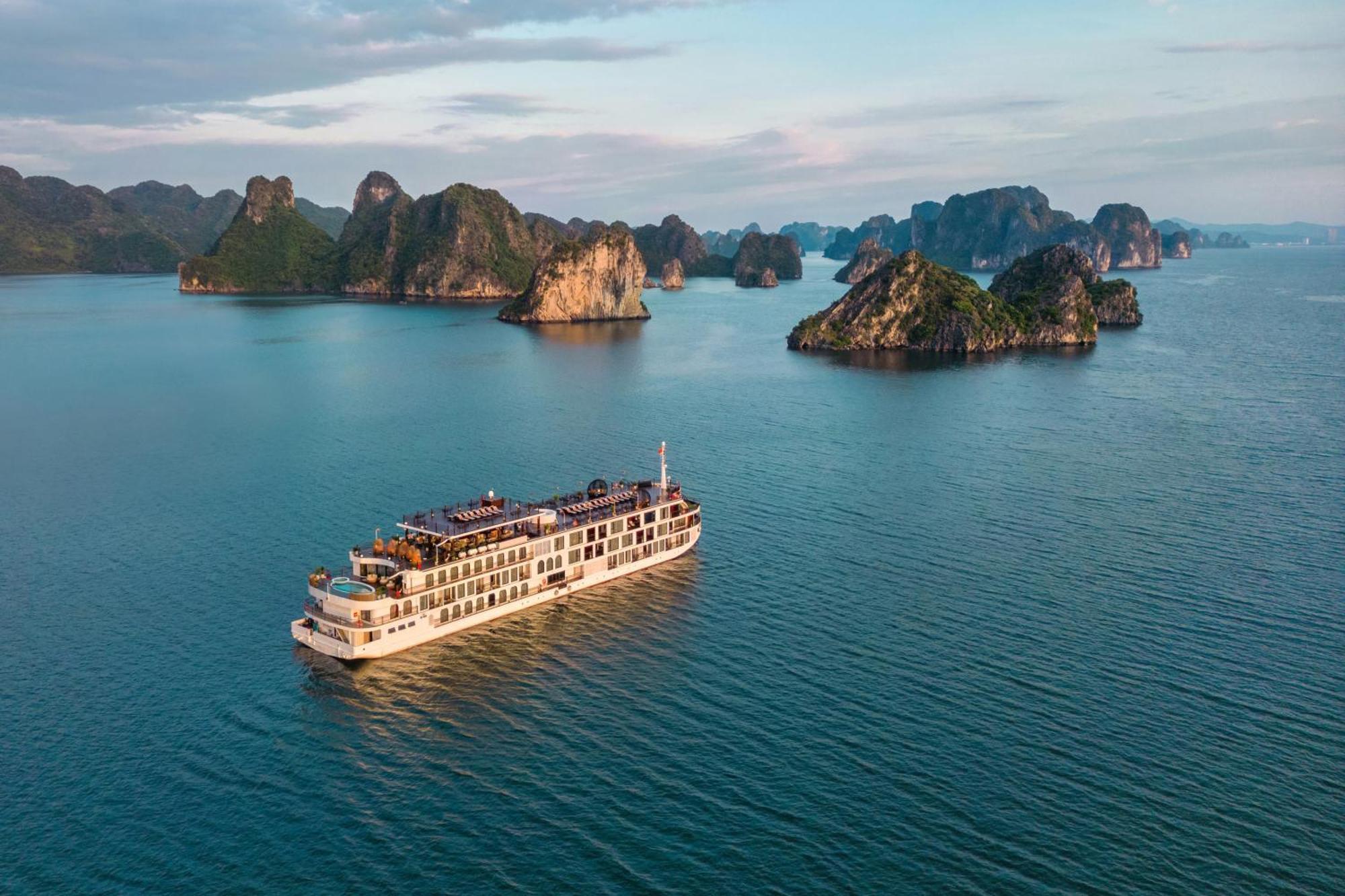 Indochine Premium Halong Bay 5* Hạ Long