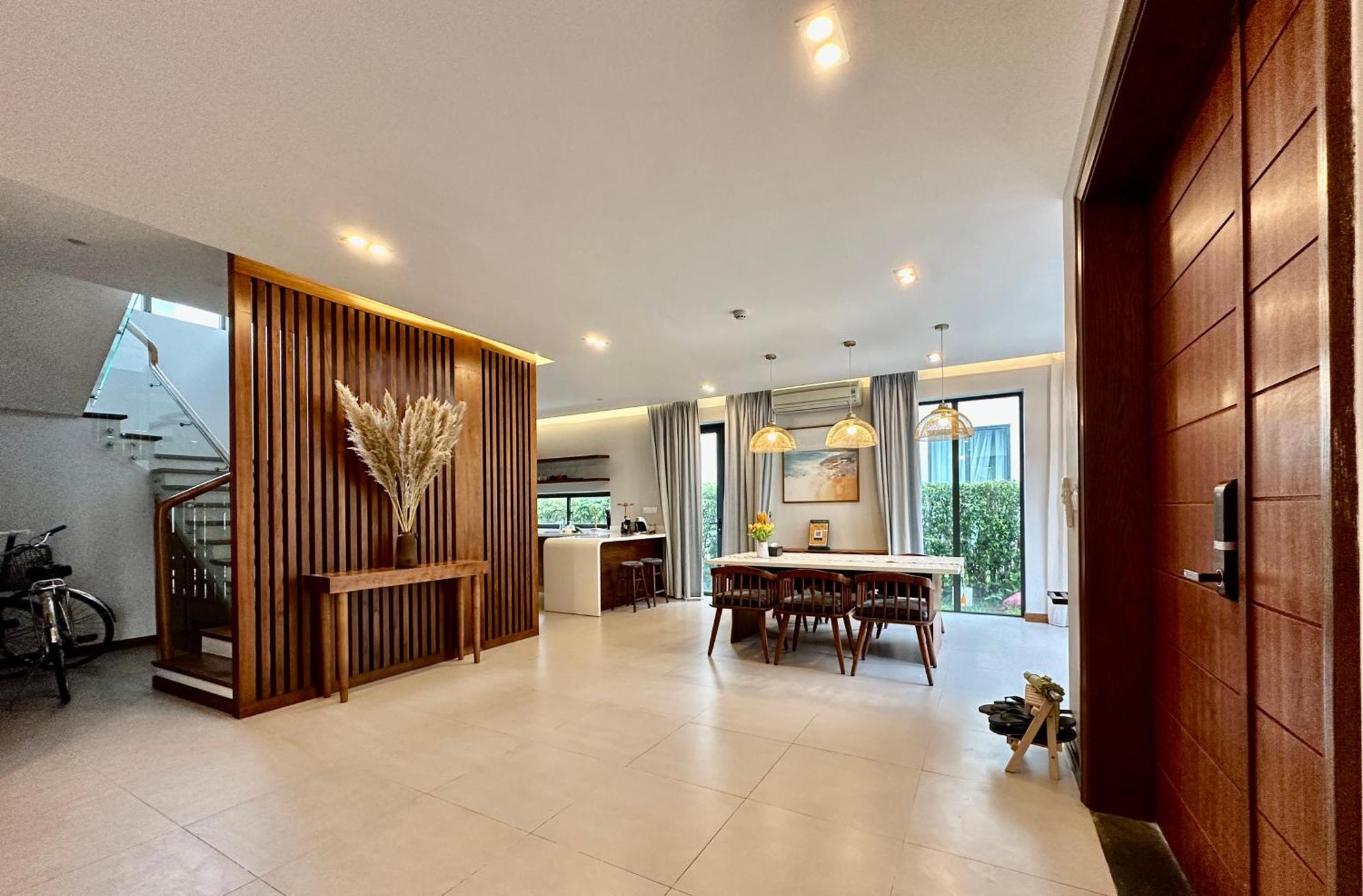 West Private Swimming Pool Villa