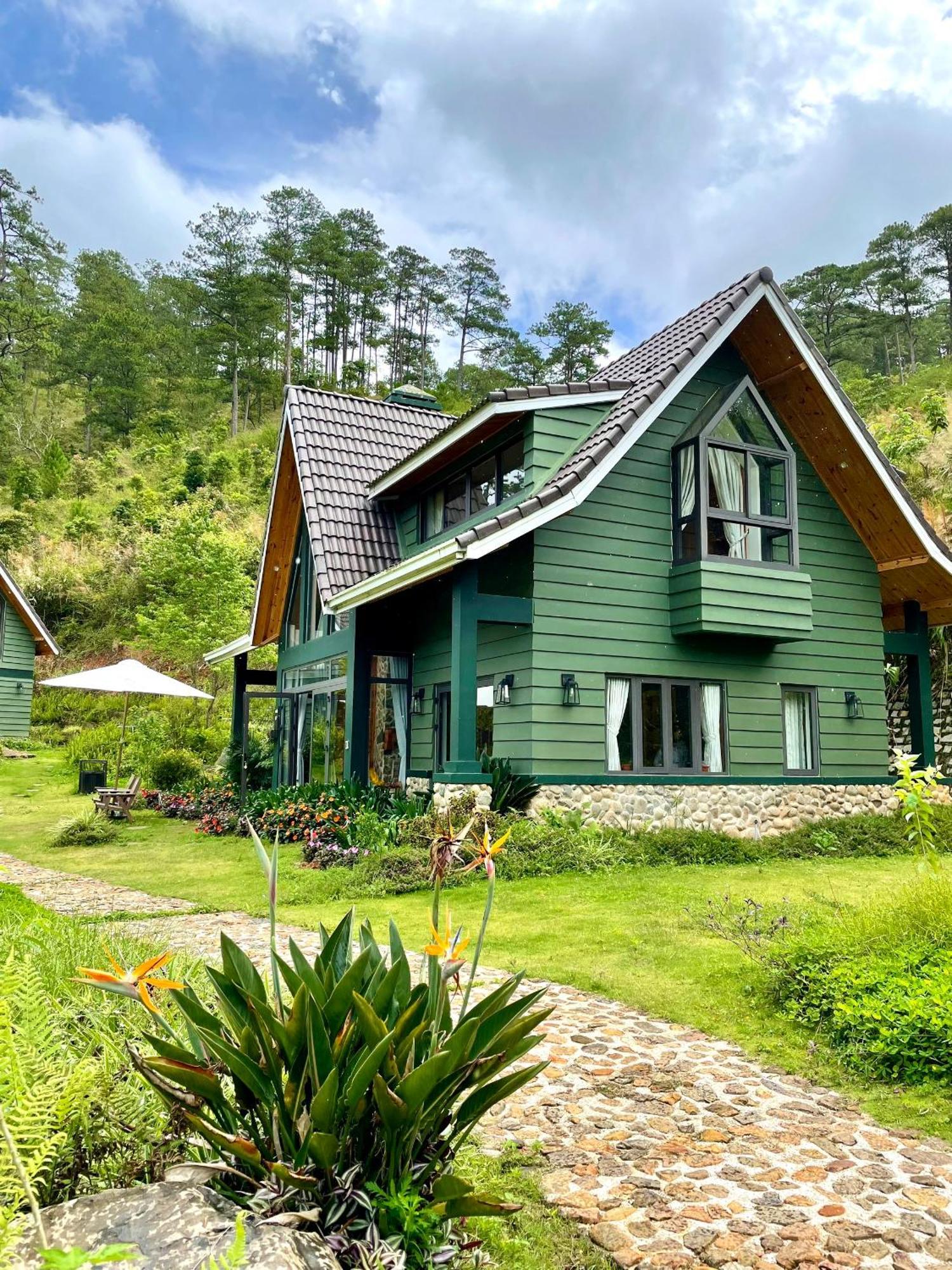 Lat Valley Retreat Village Holiday home *