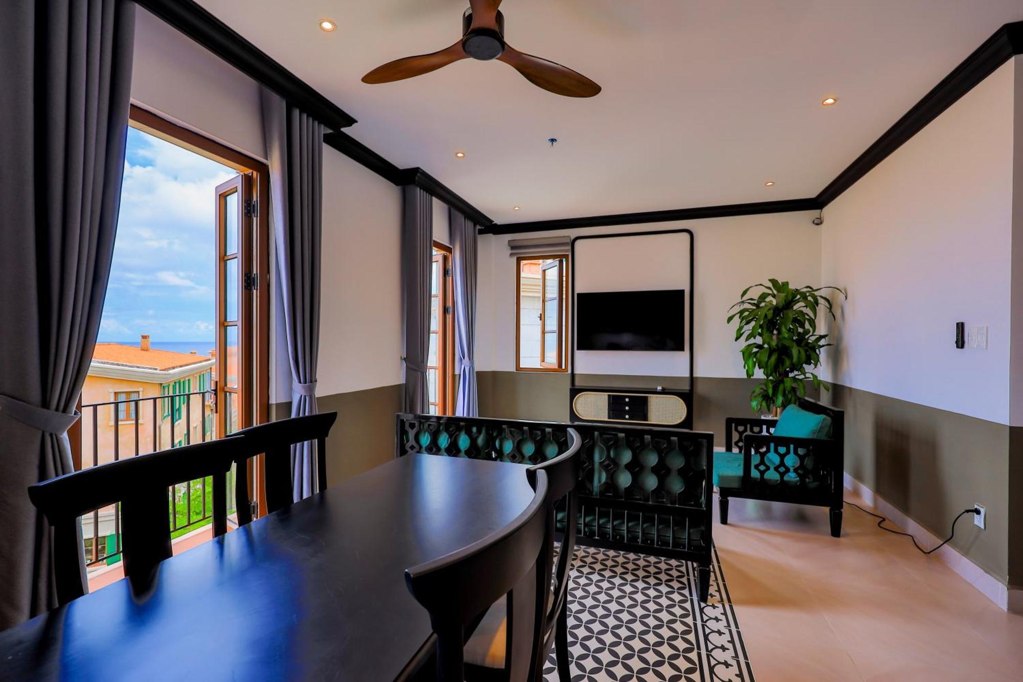 Hotel Sunset Bay Retreat
