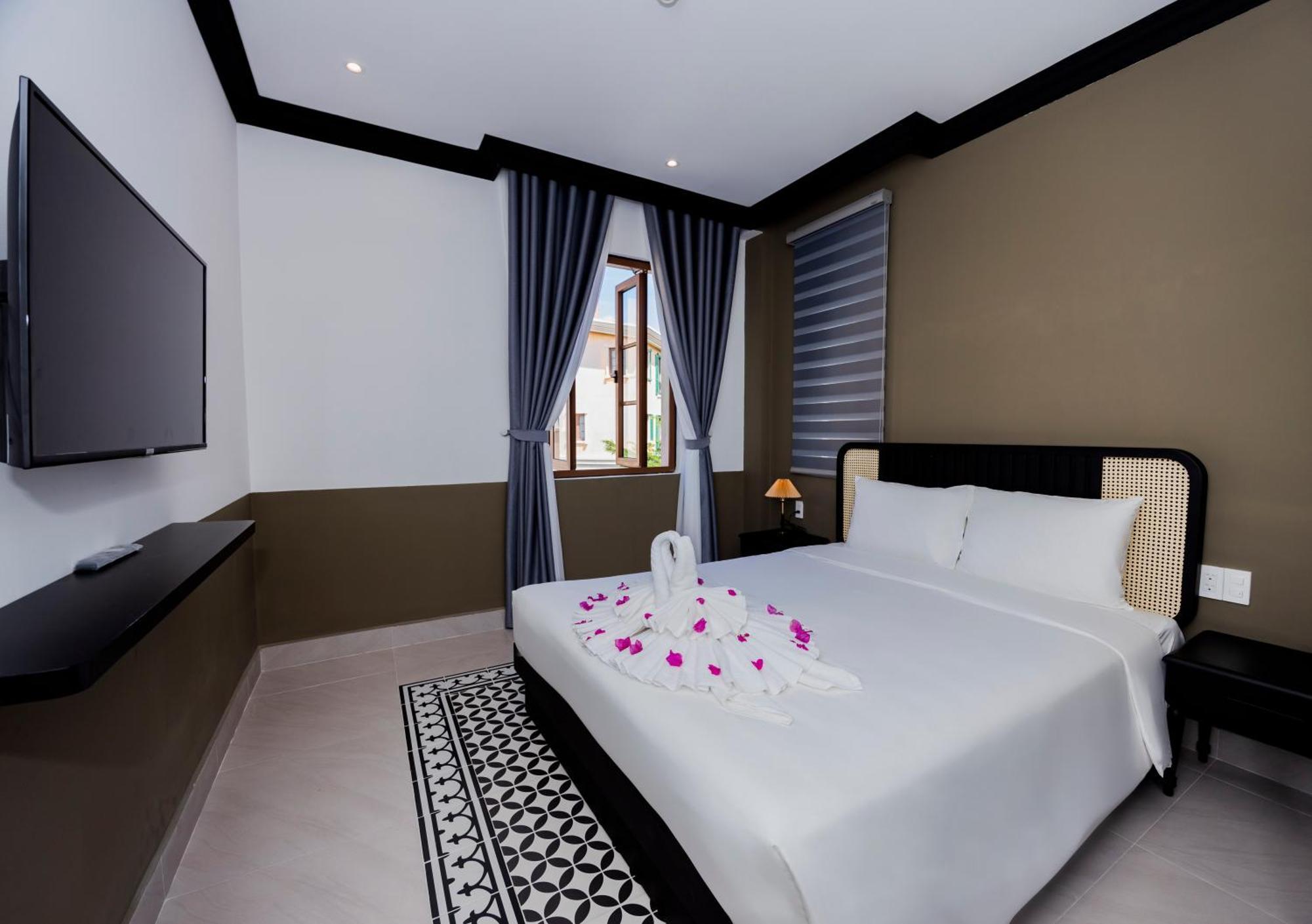 Sunset Bay Retreat Hotel 3*