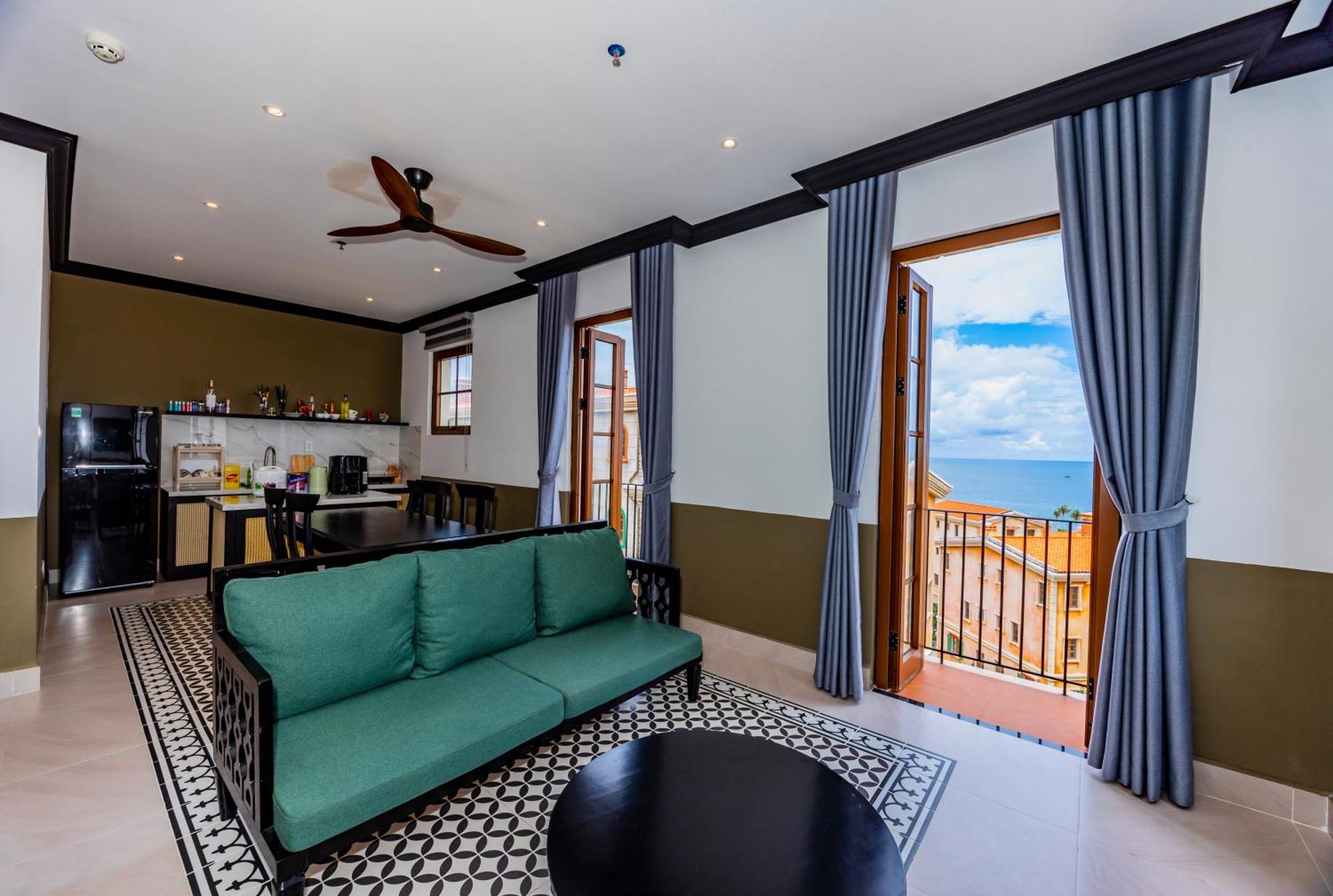 Hotel Sunset Bay Retreat