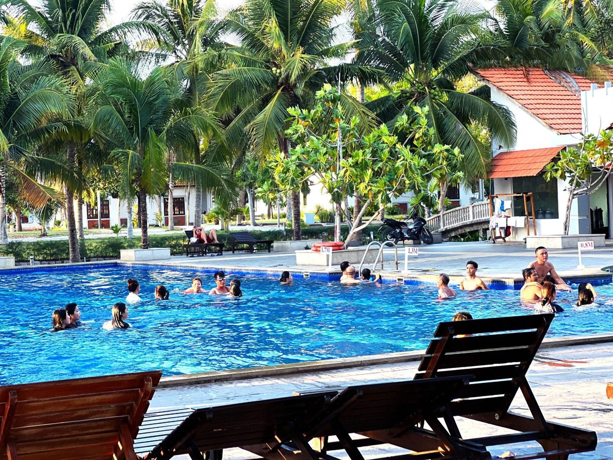 Hotel Dat Lanh Beach Resort 3*