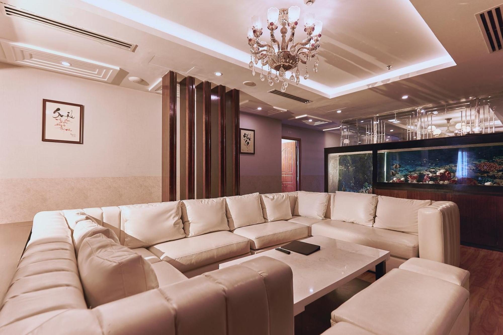 Mercury Boutique