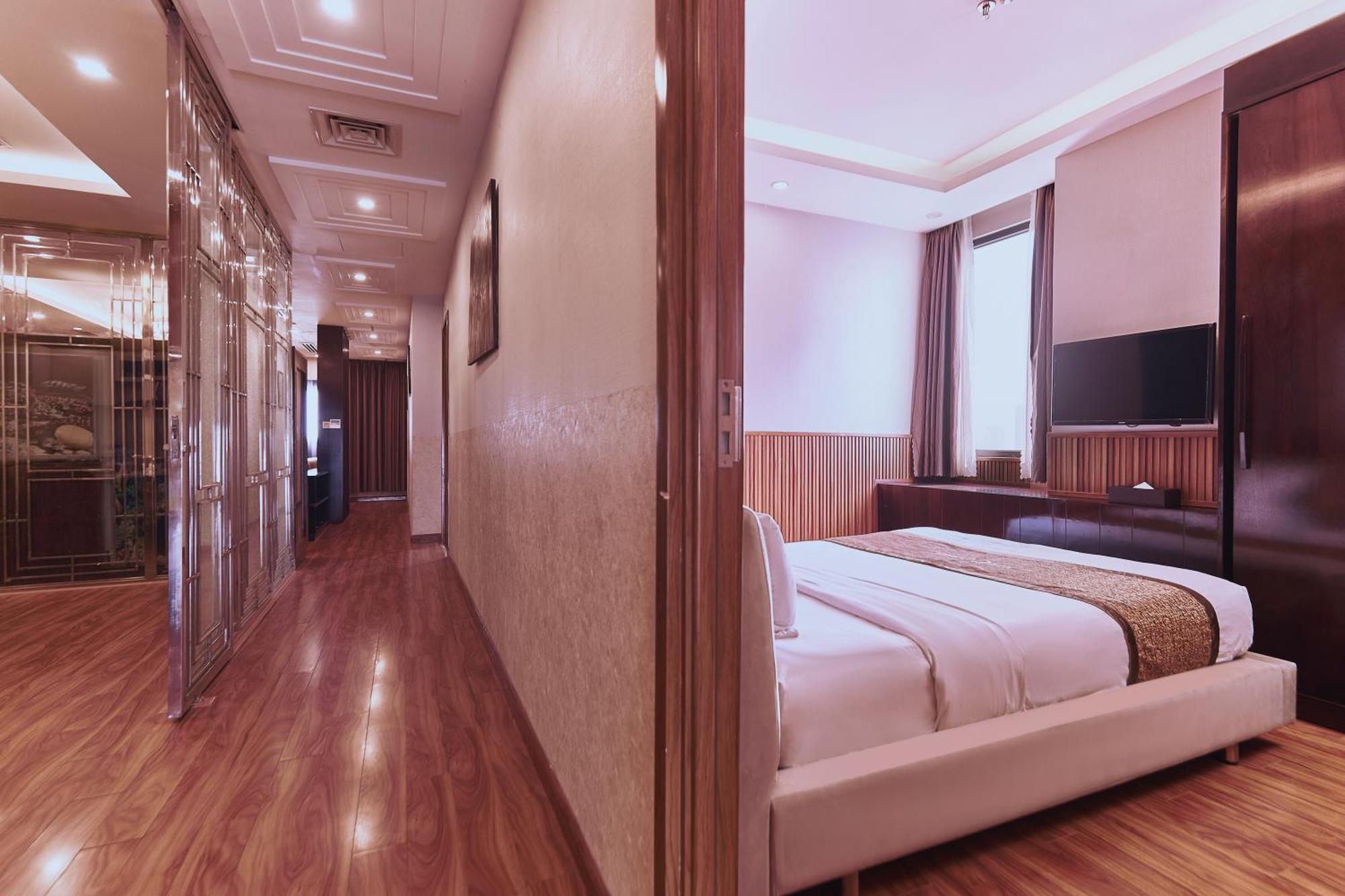 Mercury Boutique Hotel 3*