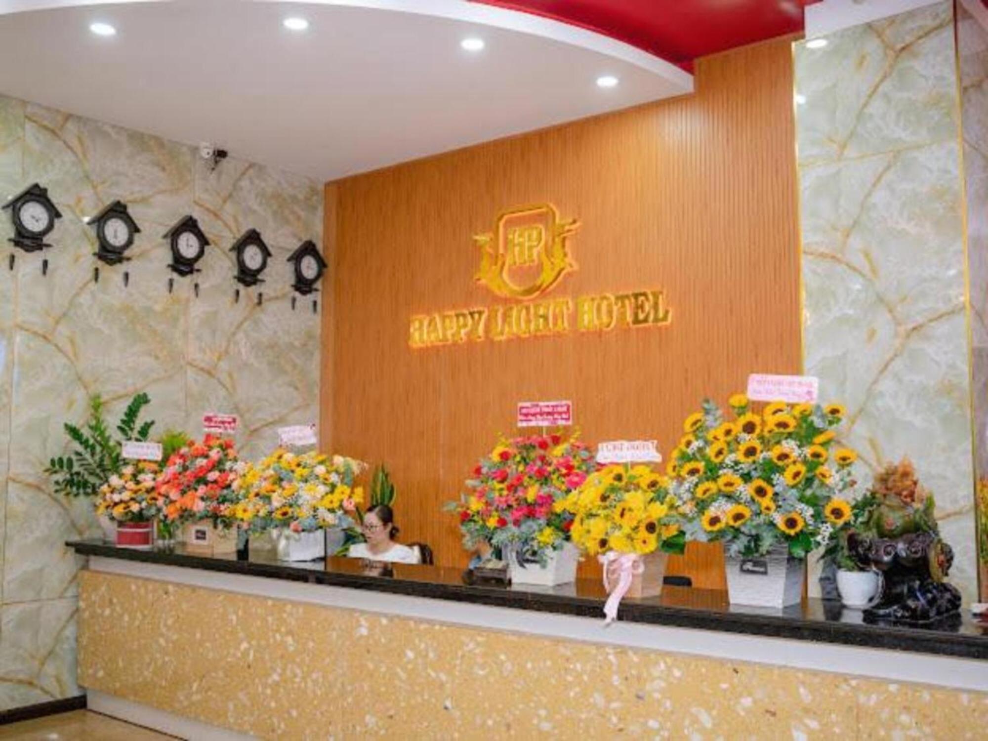 Happy Light Khách sạn 4*