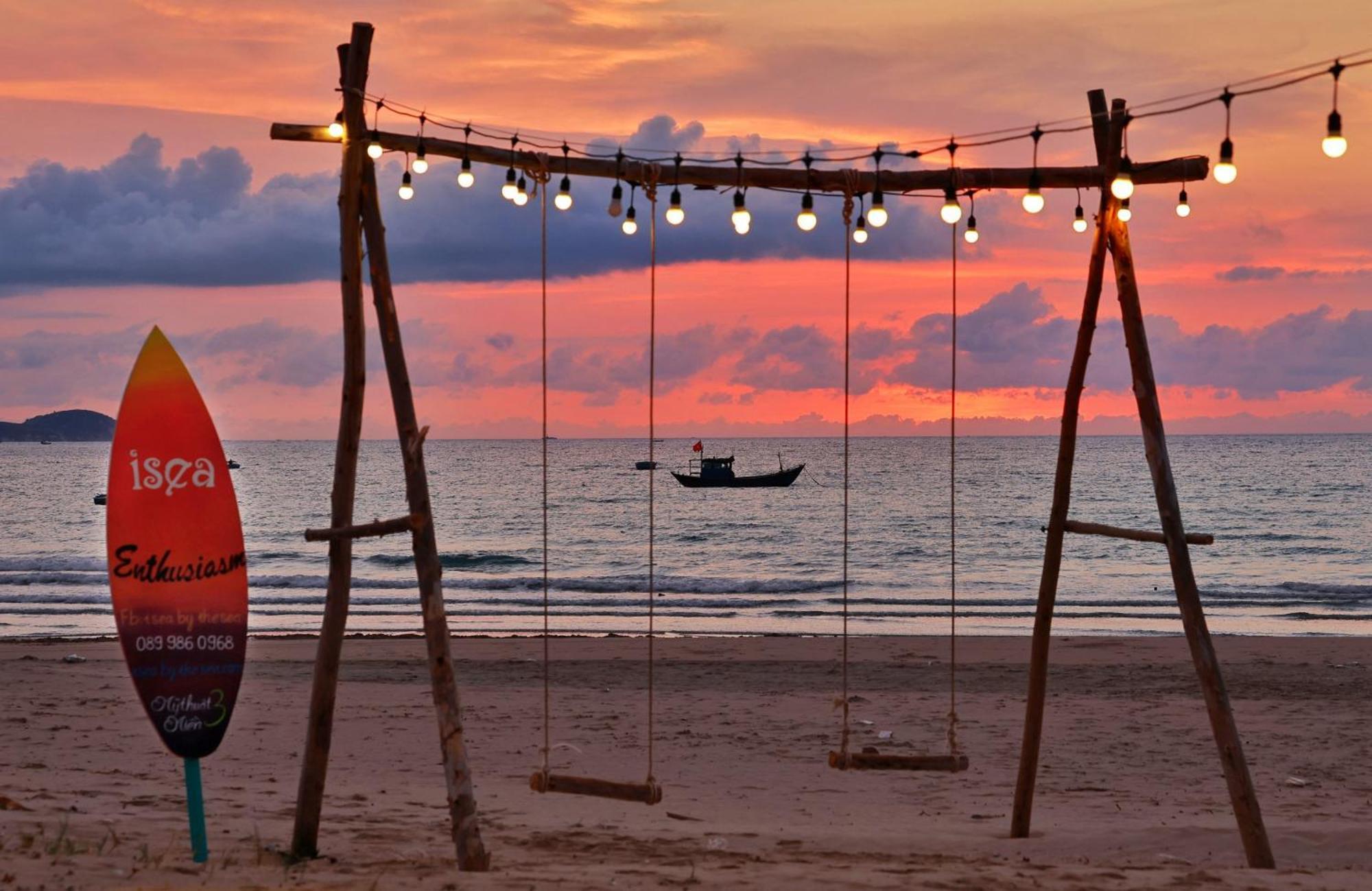 Khách sạn Isea By The Sea Vịnh Ninh Vân