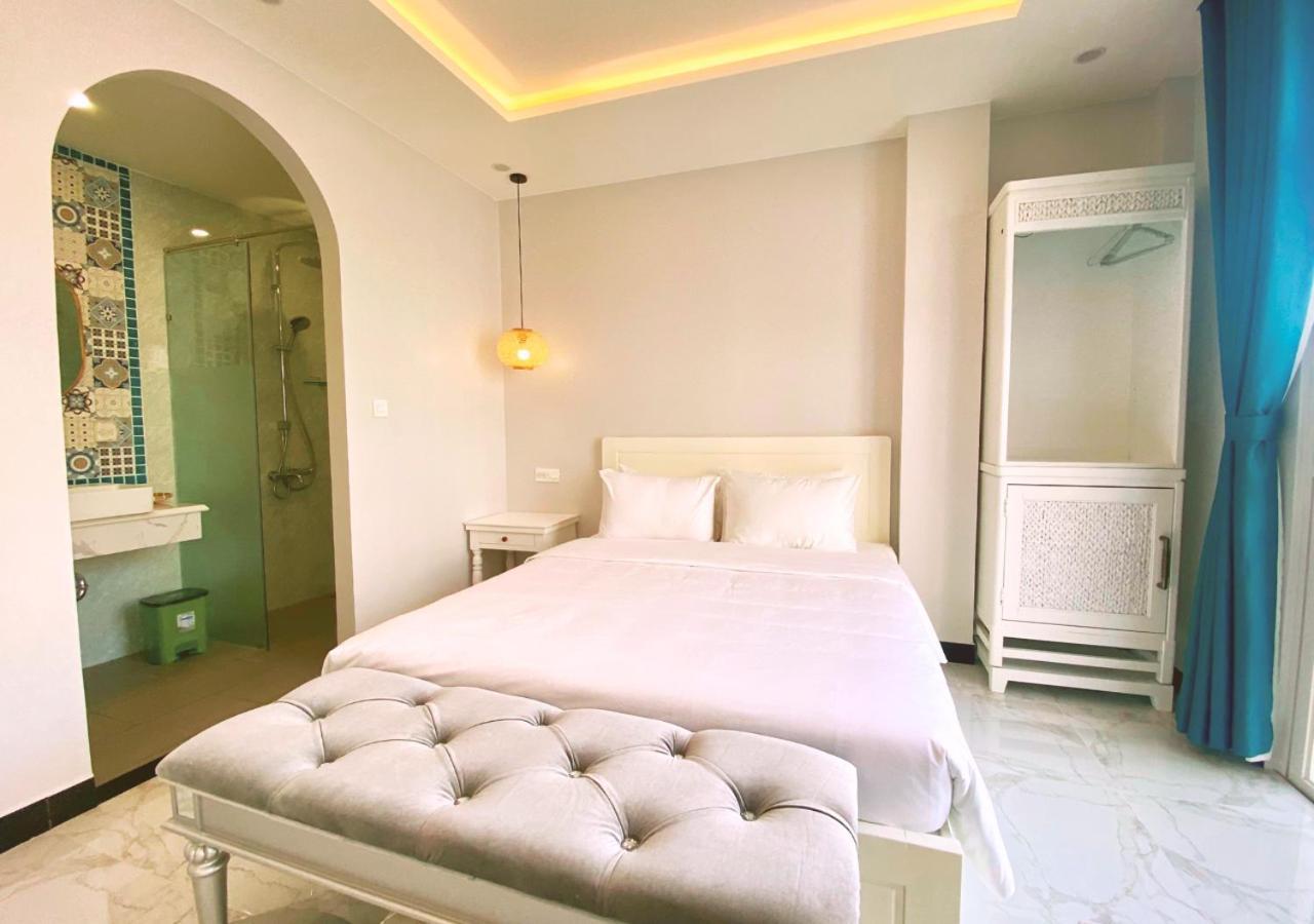 Moonlight Hotel 3*