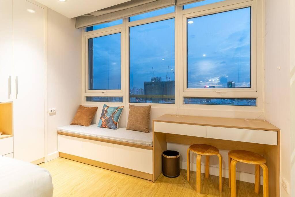 The Rixx Stylish In D1 At Ben Thanh With Netflix Pool Bathtub Apartment Ho Chi Minh City