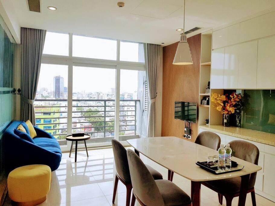 The Rixx Stylish In D1 At Ben Thanh With Netflix Pool Bathtub Apartment Ho Chi Minh City
