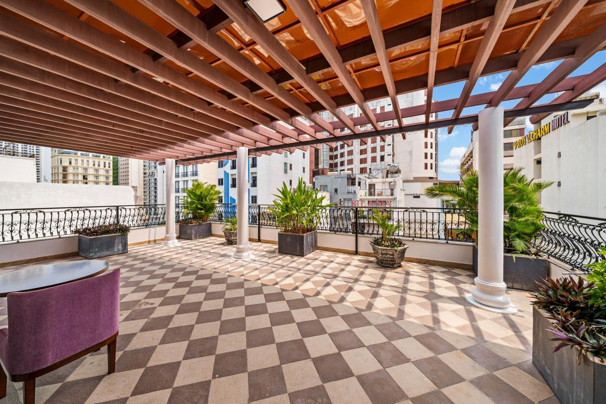 Khách sạn Palazzo Hotel&apartment
