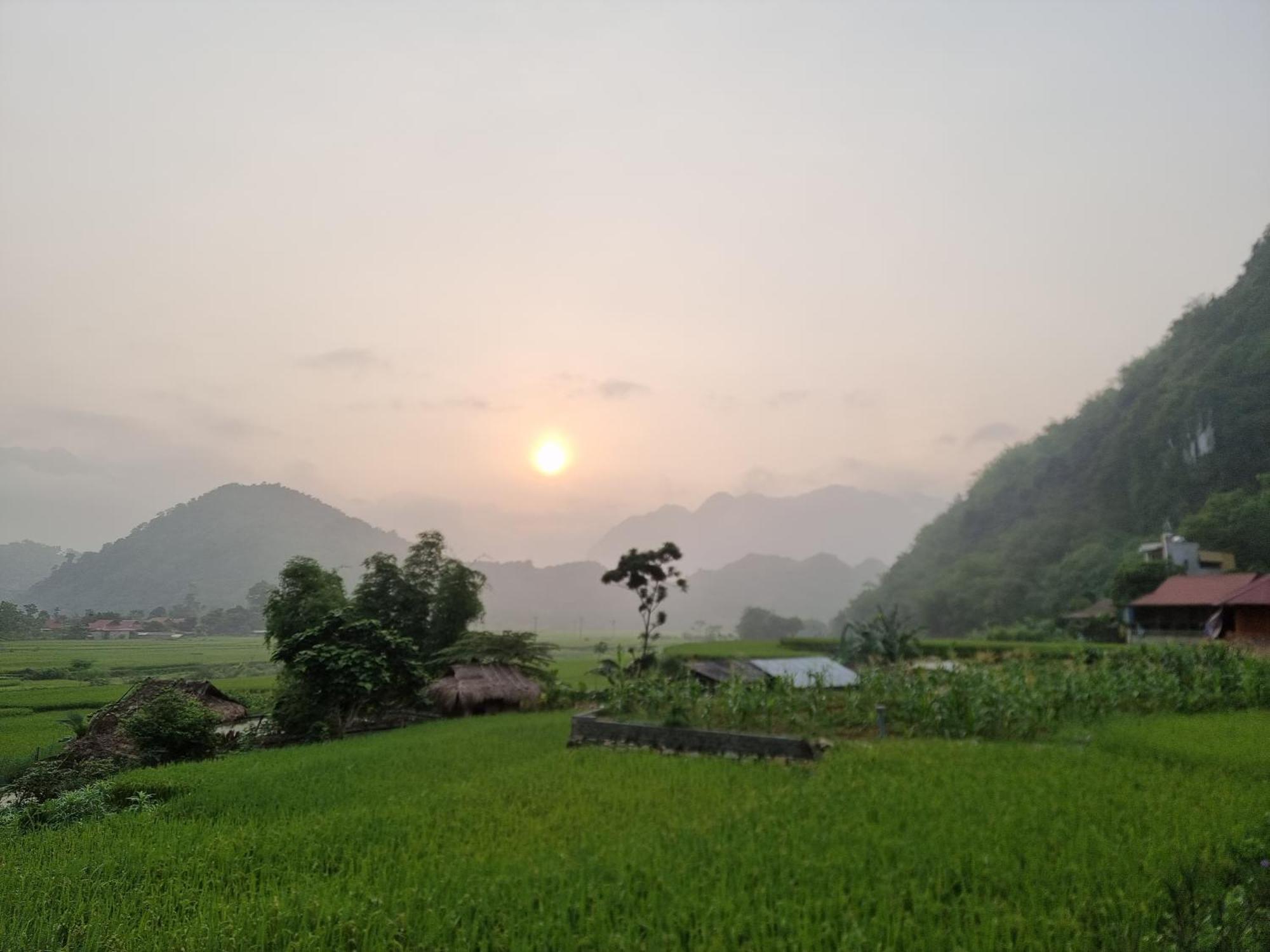 Hotel Inh La Pu Luong