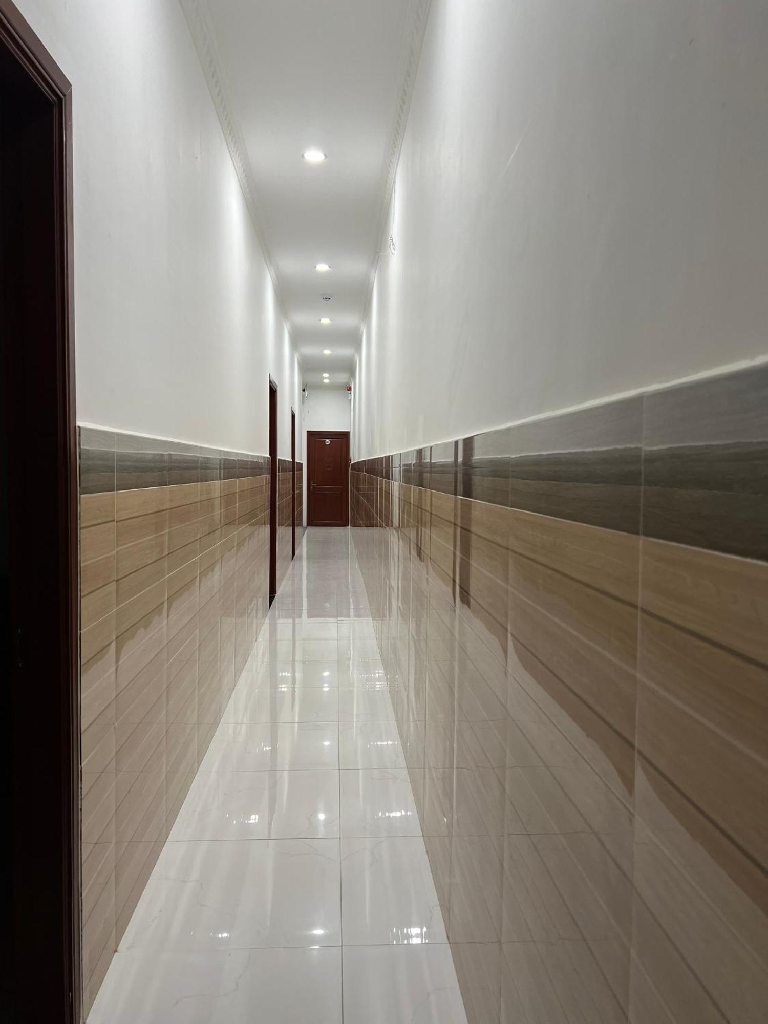 Hotel Nhan Tay 2*