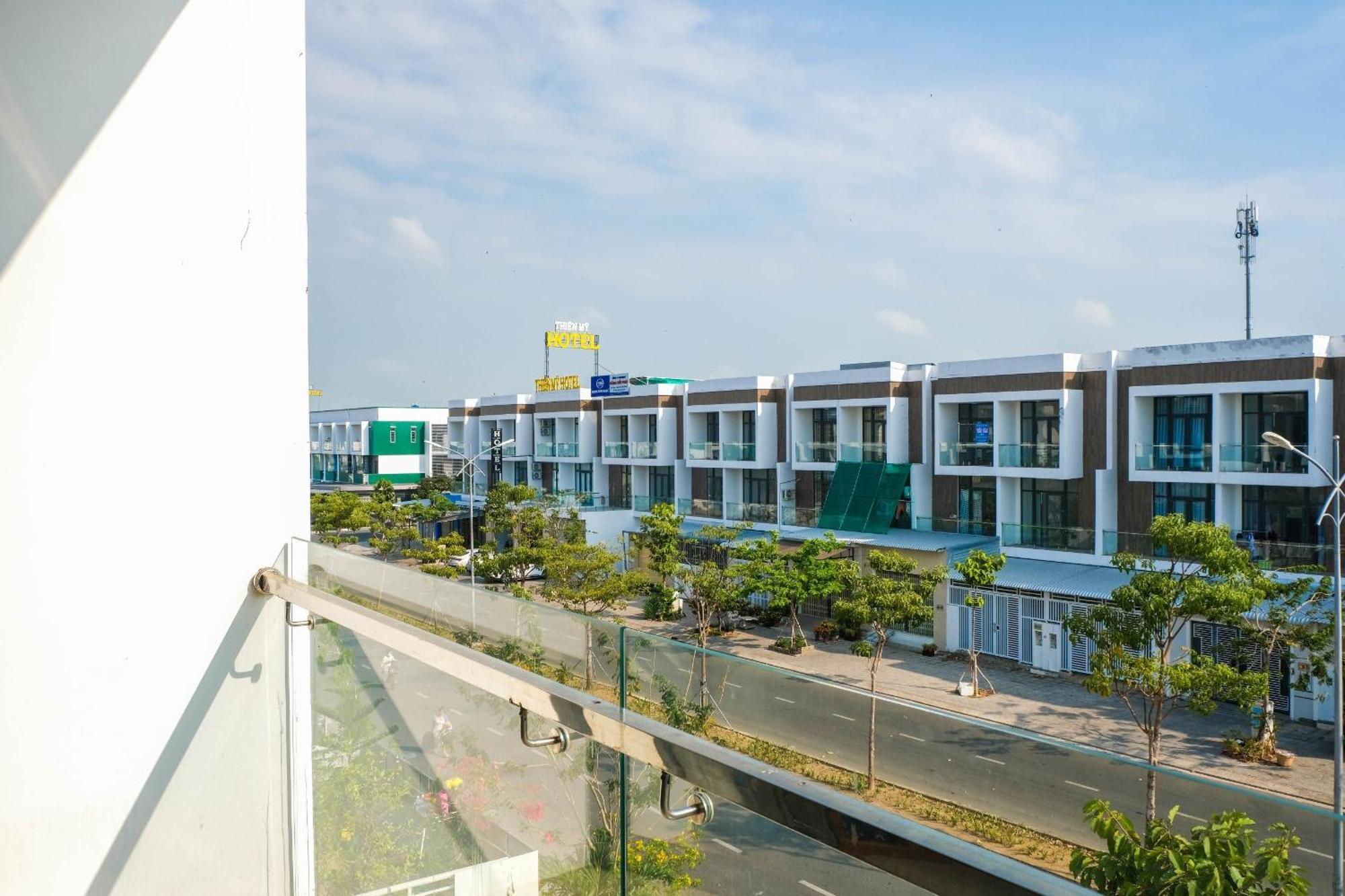 Khach San Khu Ben Tau Hieu Sang 68 Hostel & Villas Seaview Near Rach Gia Harbor Hotel *