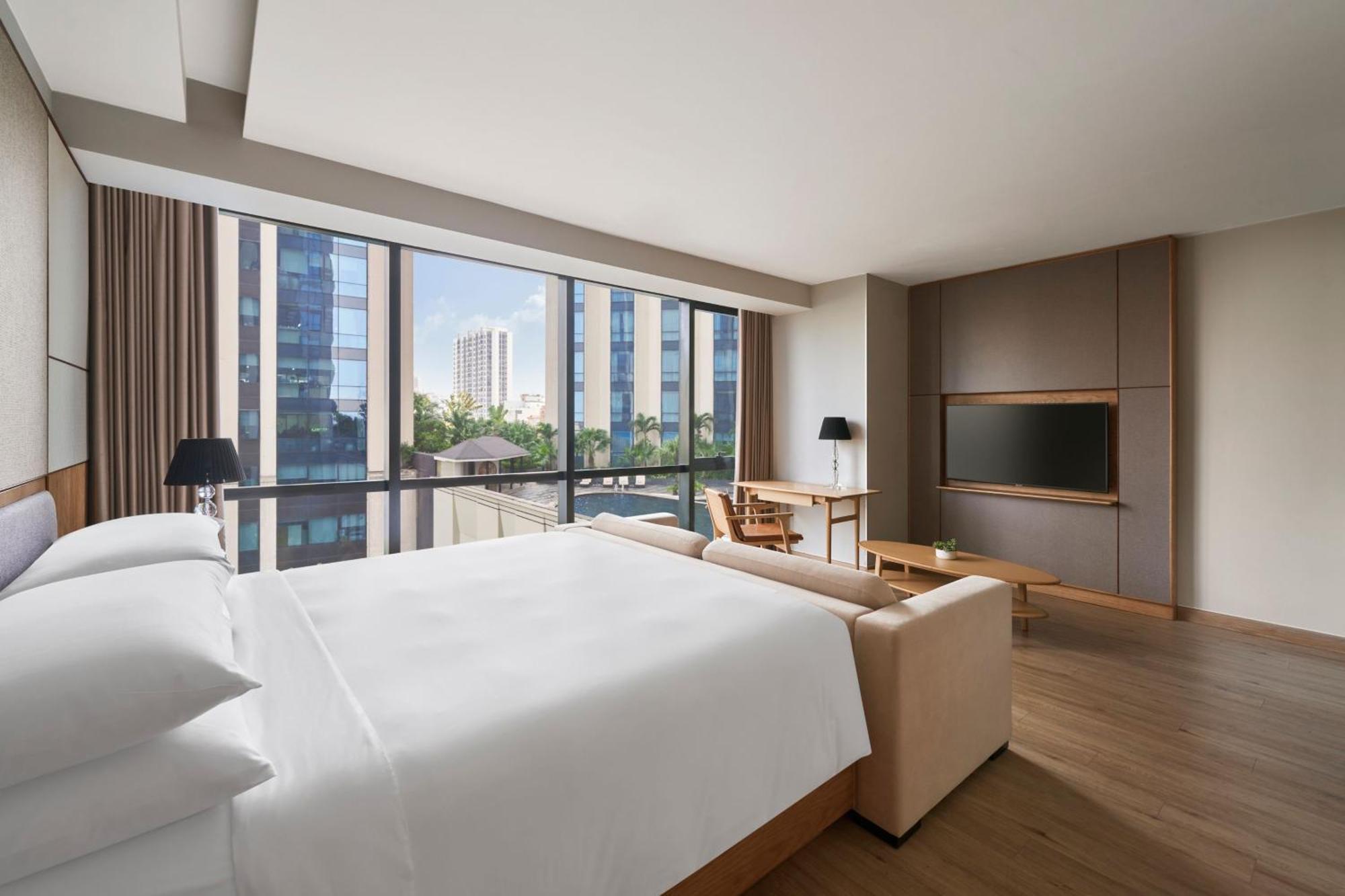 Sheraton West 5* Hà Nội