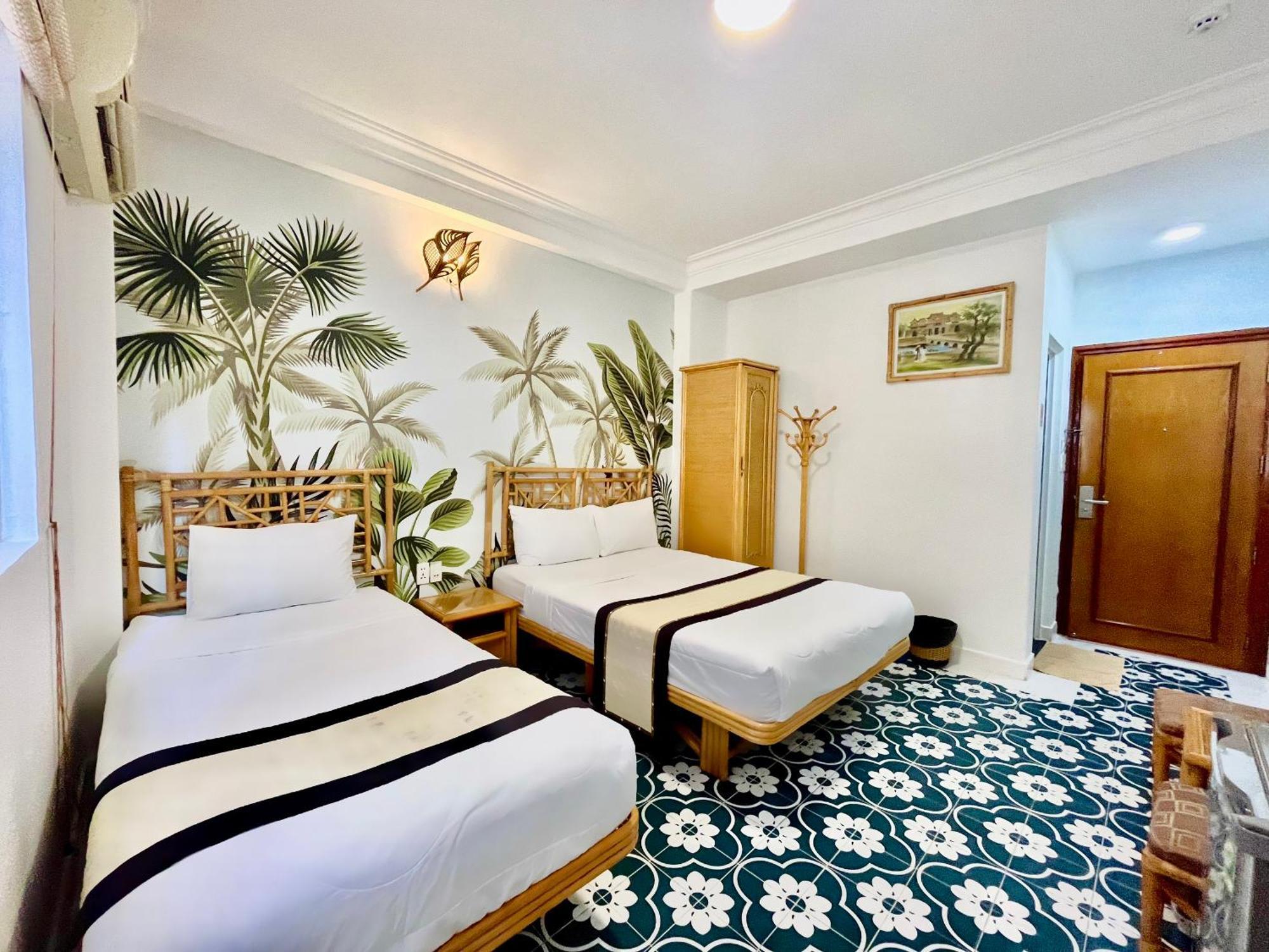 Khách sạn Spring House 3*