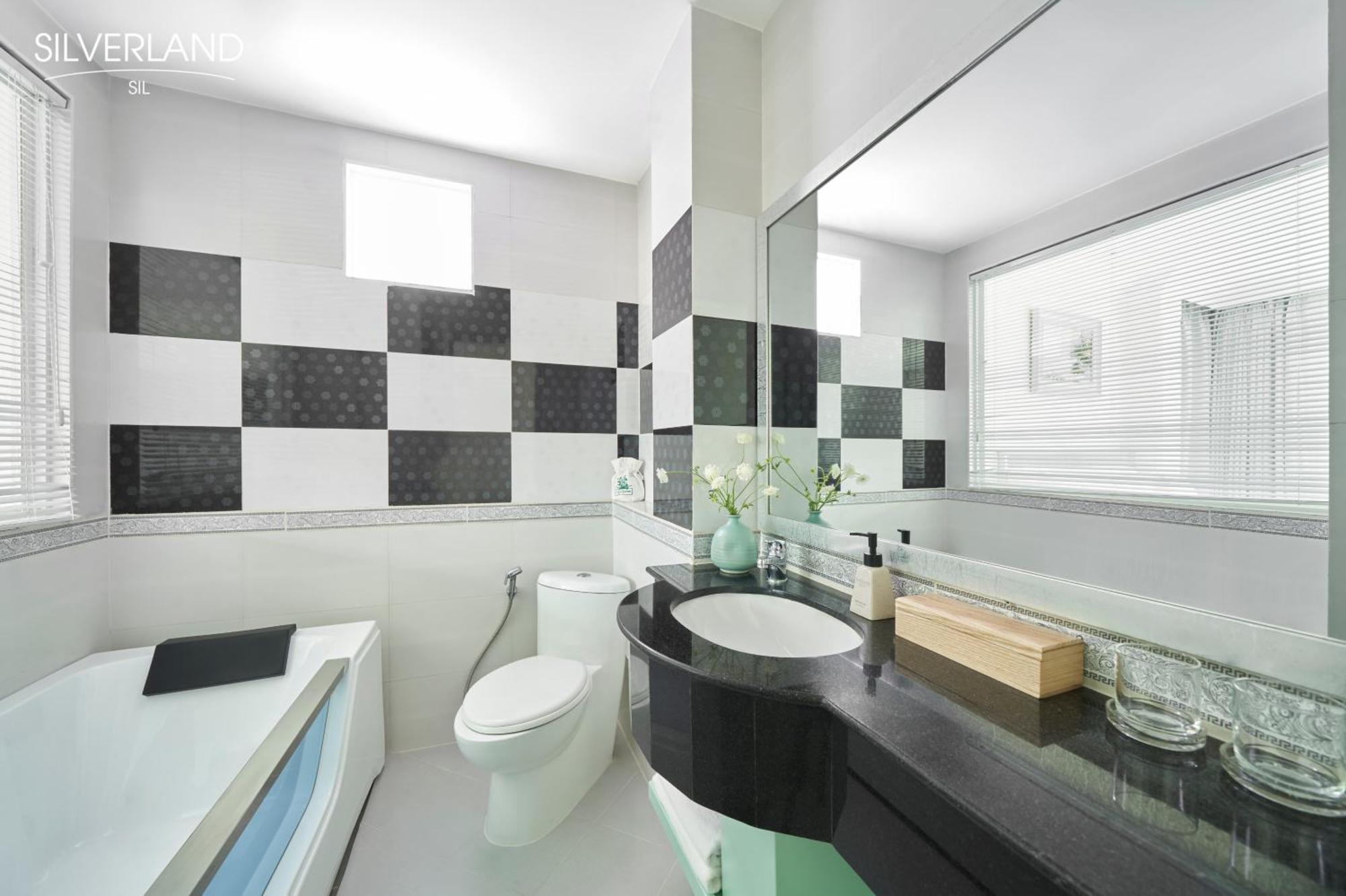 Silverland Sil 4* Ho Chi Minh City