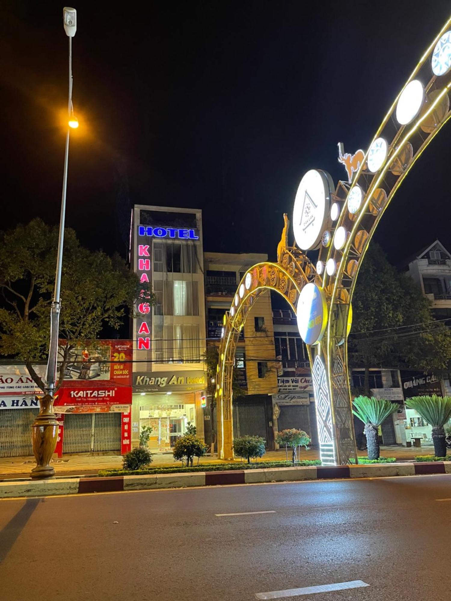 Hotel Khach San Khang An *