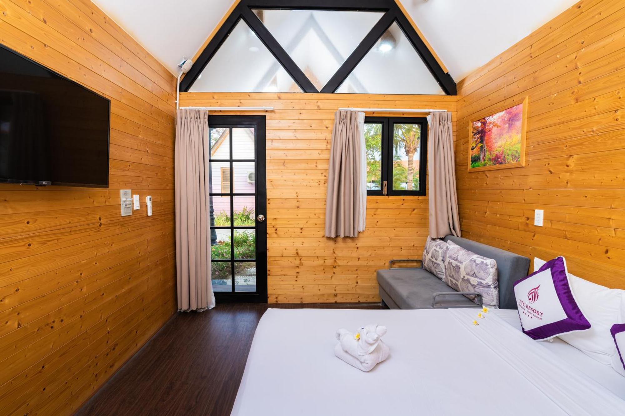 Resort Ttc Ninh Thuan - Unlimited Access To Water Park 3*