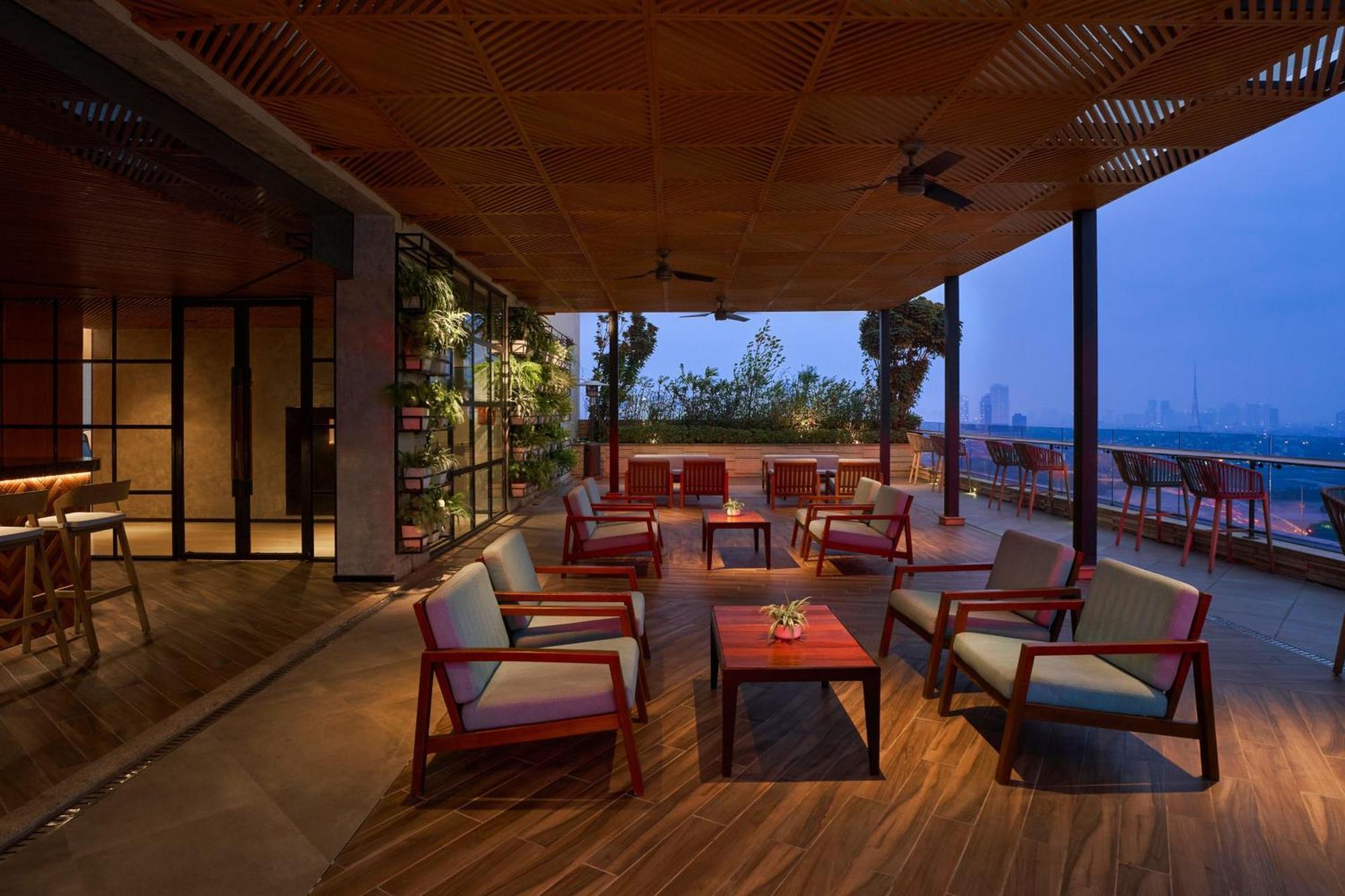 Khách sạn Sheraton West Hà Nội